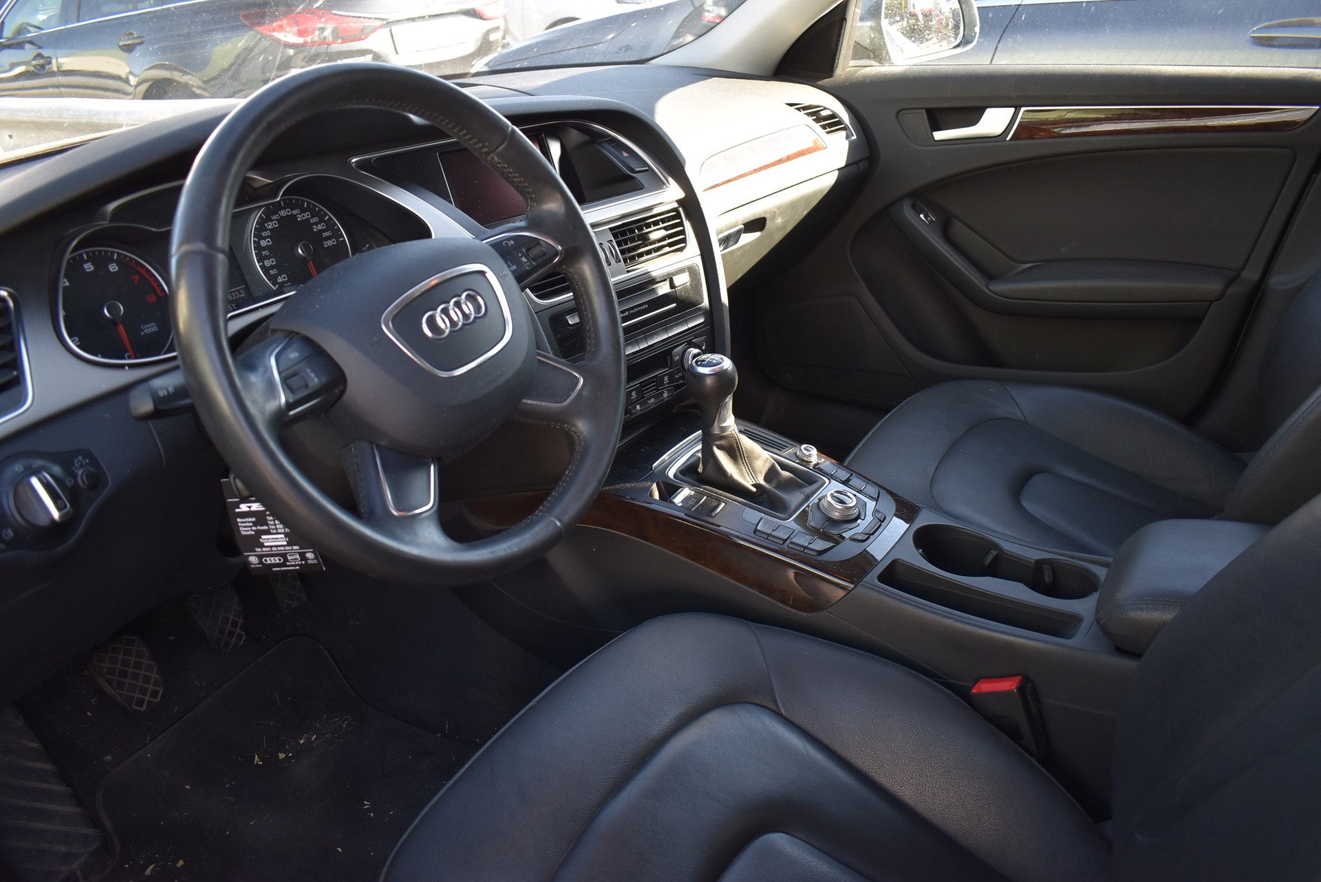 AUDI A4 Avant 2.0 TFSI quattro-image-6