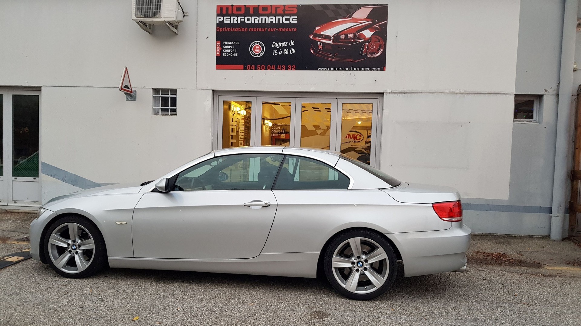 BMW 325d Cabriolet Steptronic-image-0