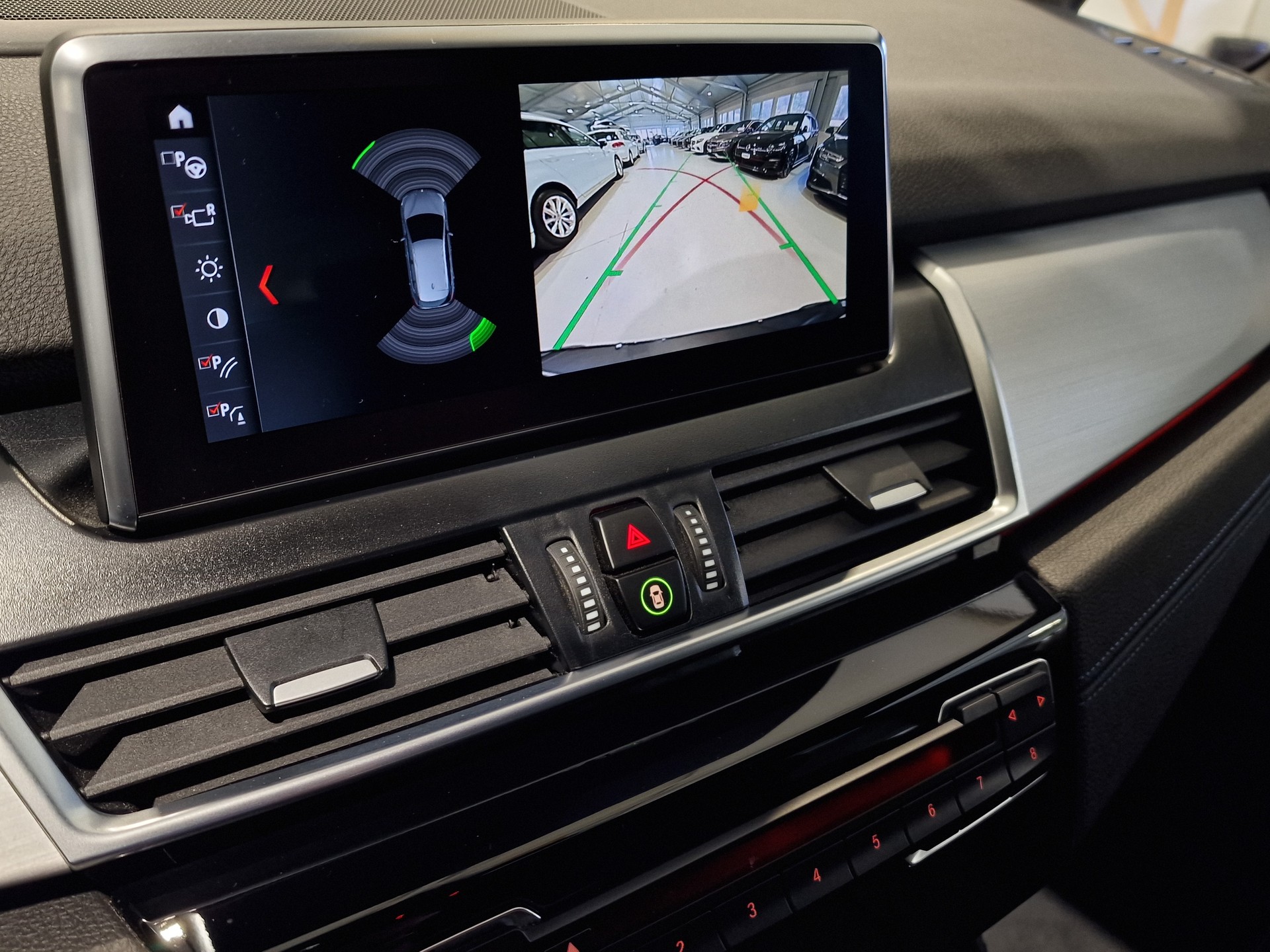BMW 225xe iPerformance Active Tourer Steptronic M Sport-image-12
