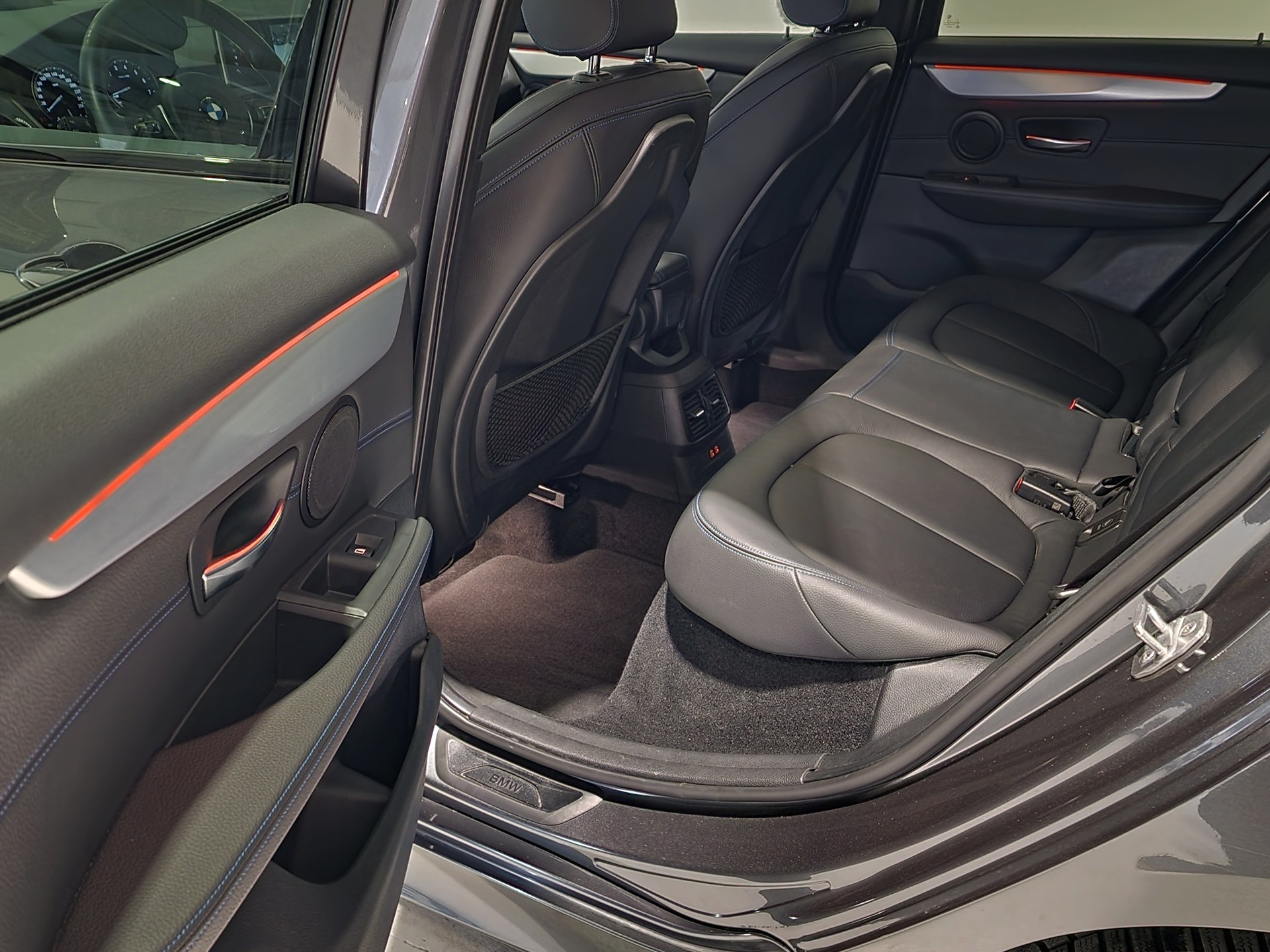 BMW 225xe iPerformance Active Tourer Steptronic M Sport-image-17