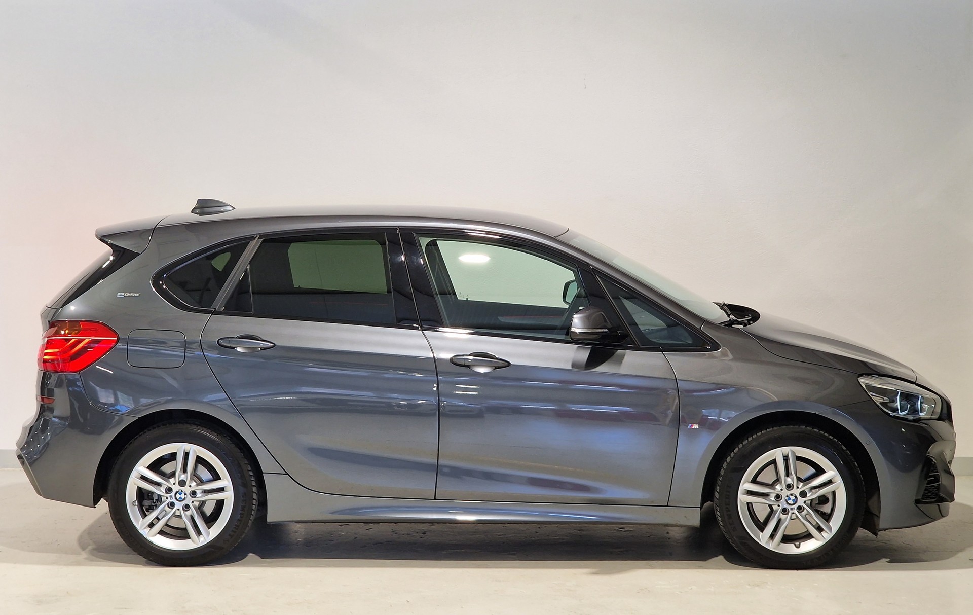 BMW 225xe iPerformance Active Tourer Steptronic M Sport-image-23