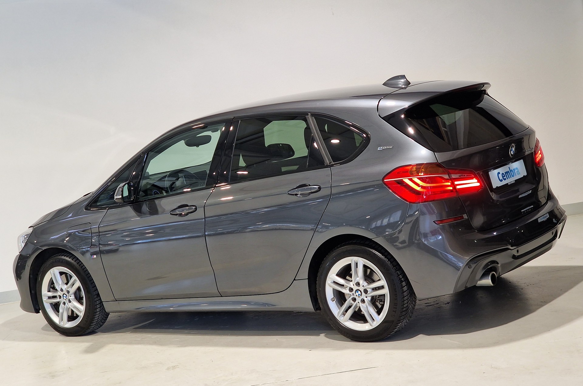 BMW 225xe iPerformance Active Tourer Steptronic M Sport-image-4
