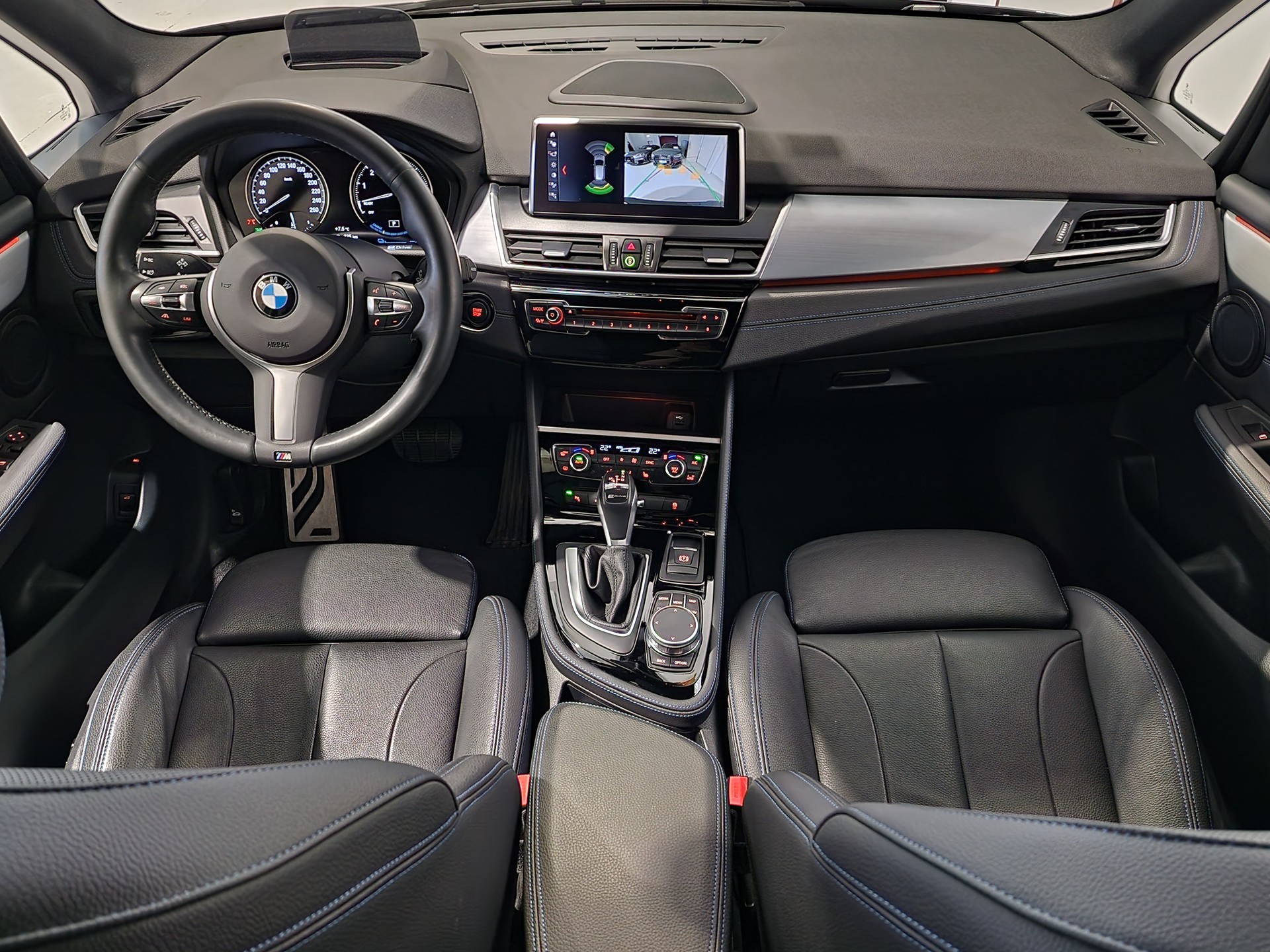 BMW 225xe iPerformance Active Tourer Steptronic M Sport-image-6
