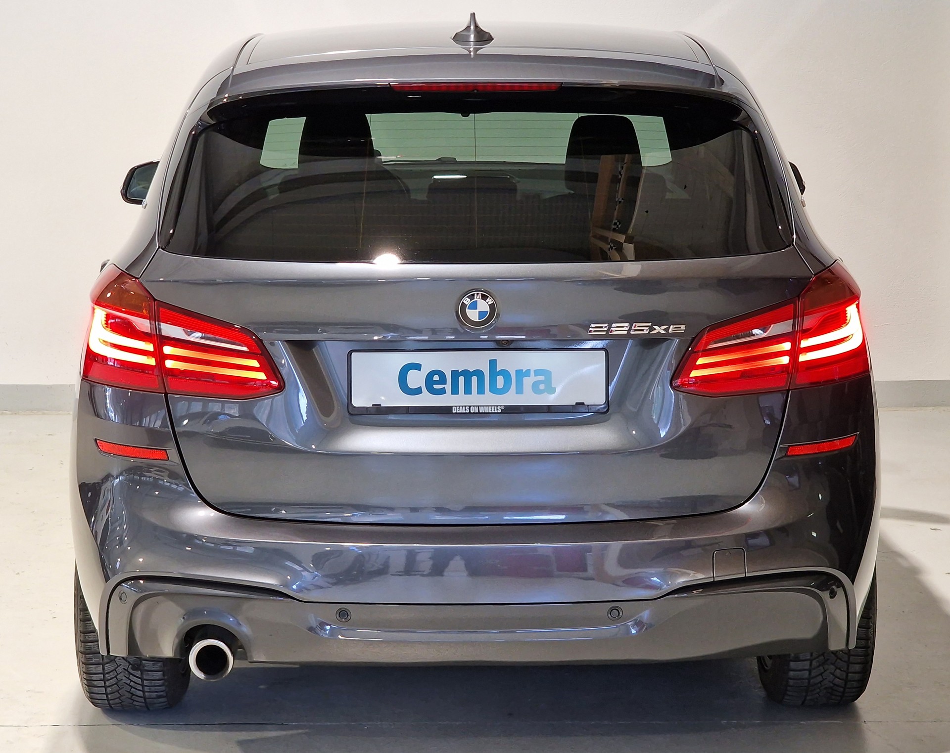 BMW 225xe iPerformance Active Tourer Steptronic M Sport-image-5