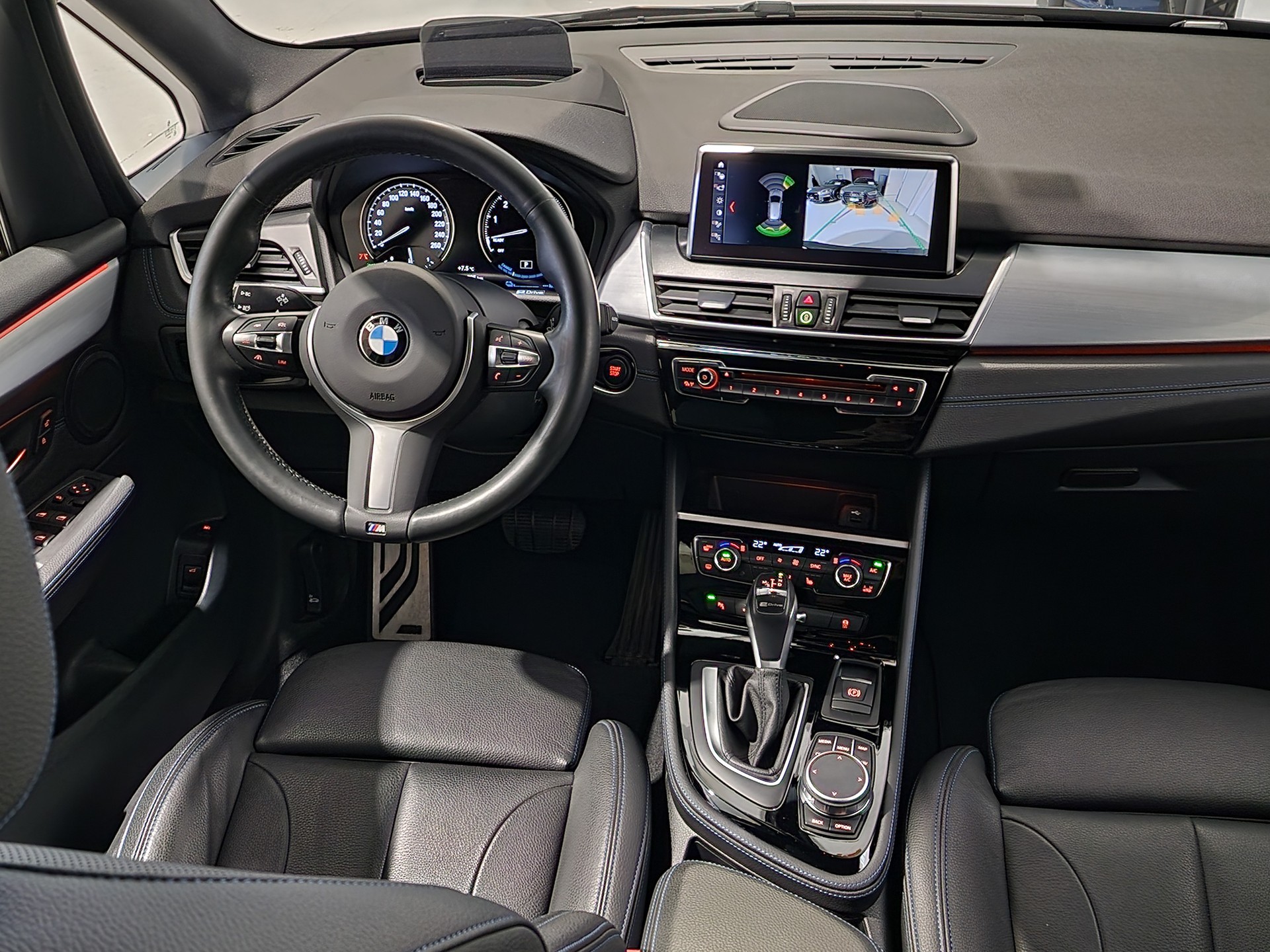 BMW 225xe iPerformance Active Tourer Steptronic M Sport-image-7