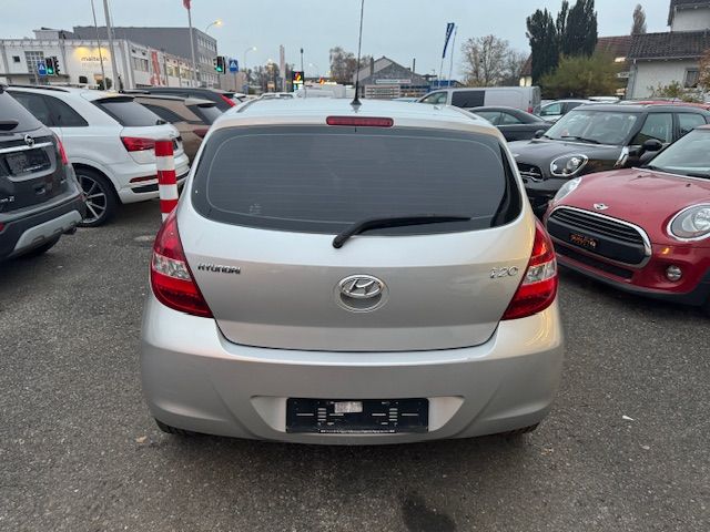 HYUNDAI i20 1.4 Style-image-5