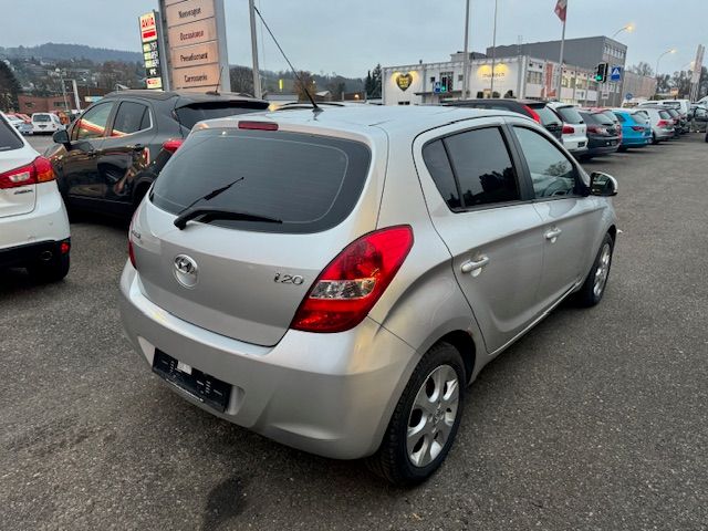 HYUNDAI i20 1.4 Style-image-3