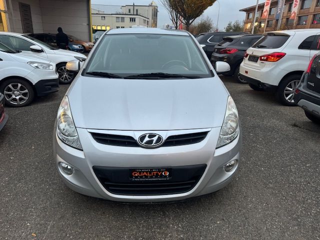 HYUNDAI i20 1.4 Style-image-0