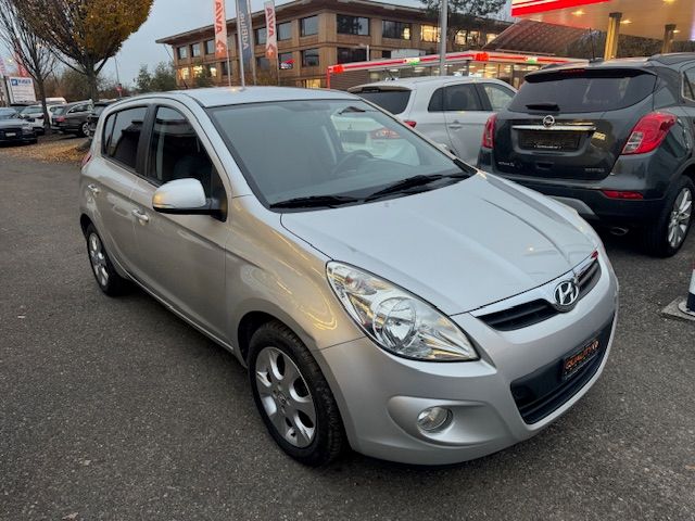 HYUNDAI i20 1.4 Style-image-2