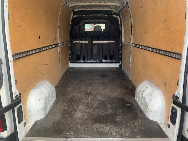 RENAULT Master T35 2.3dCi 125 L3H2-image-8