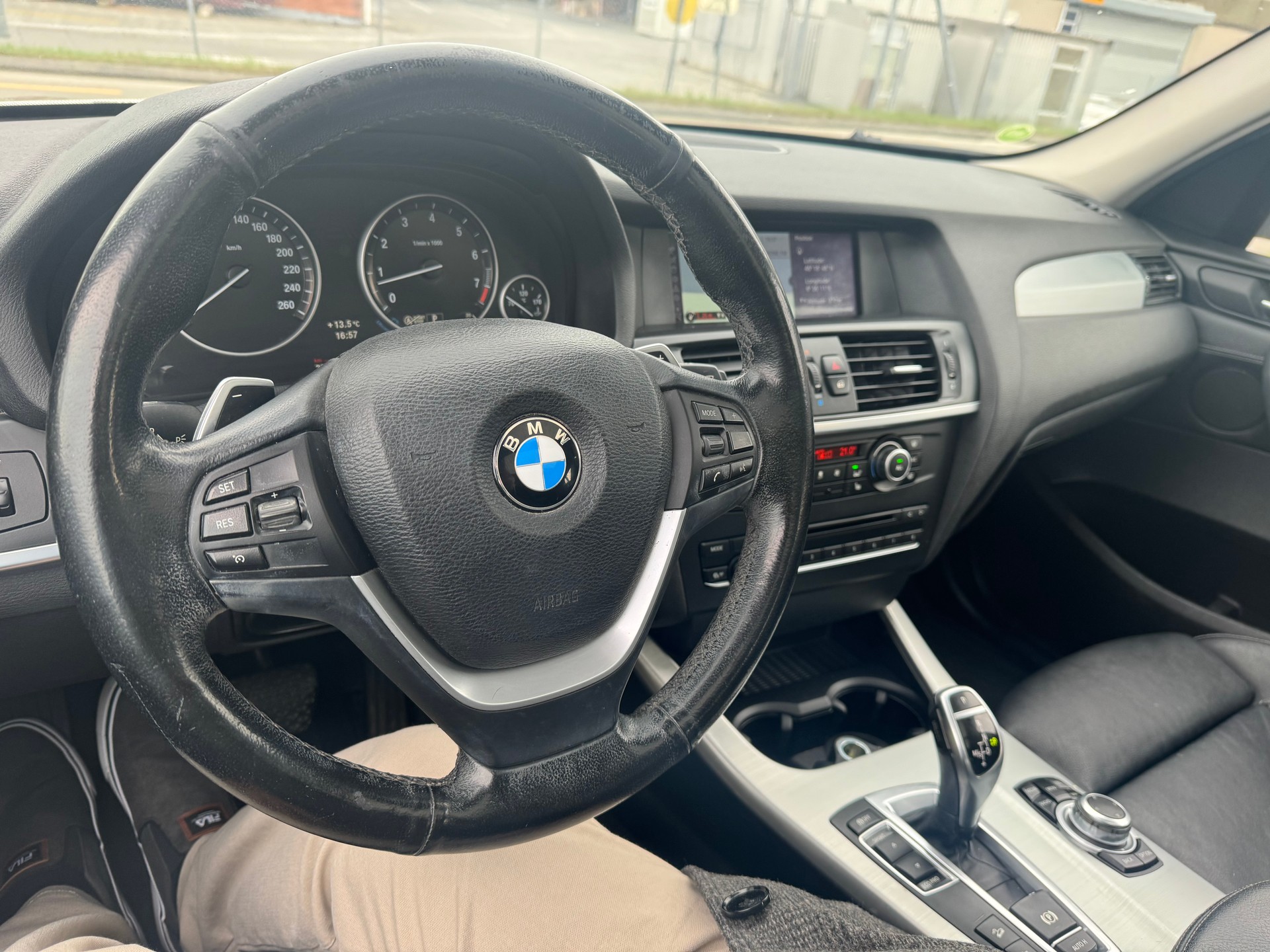 BMW X3 xDrive 35i Steptronic-image-15