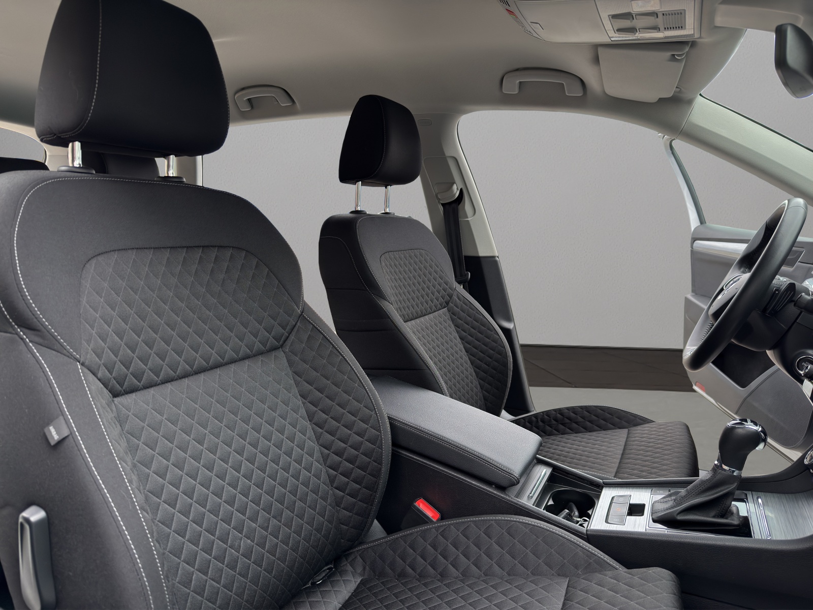 SKODA Superb Combi 2.0 TDi Ambition 4x4 DSG-image-19