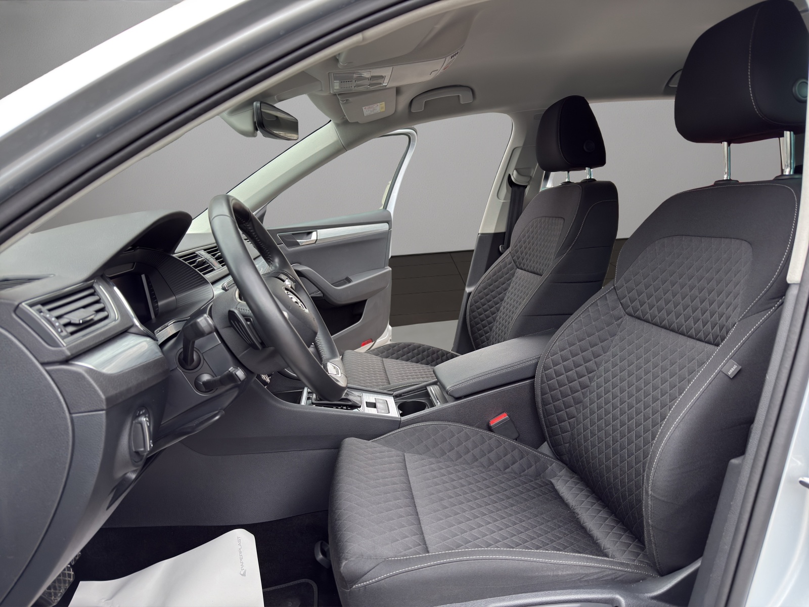 SKODA Superb Combi 2.0 TDi Ambition 4x4 DSG-image-8