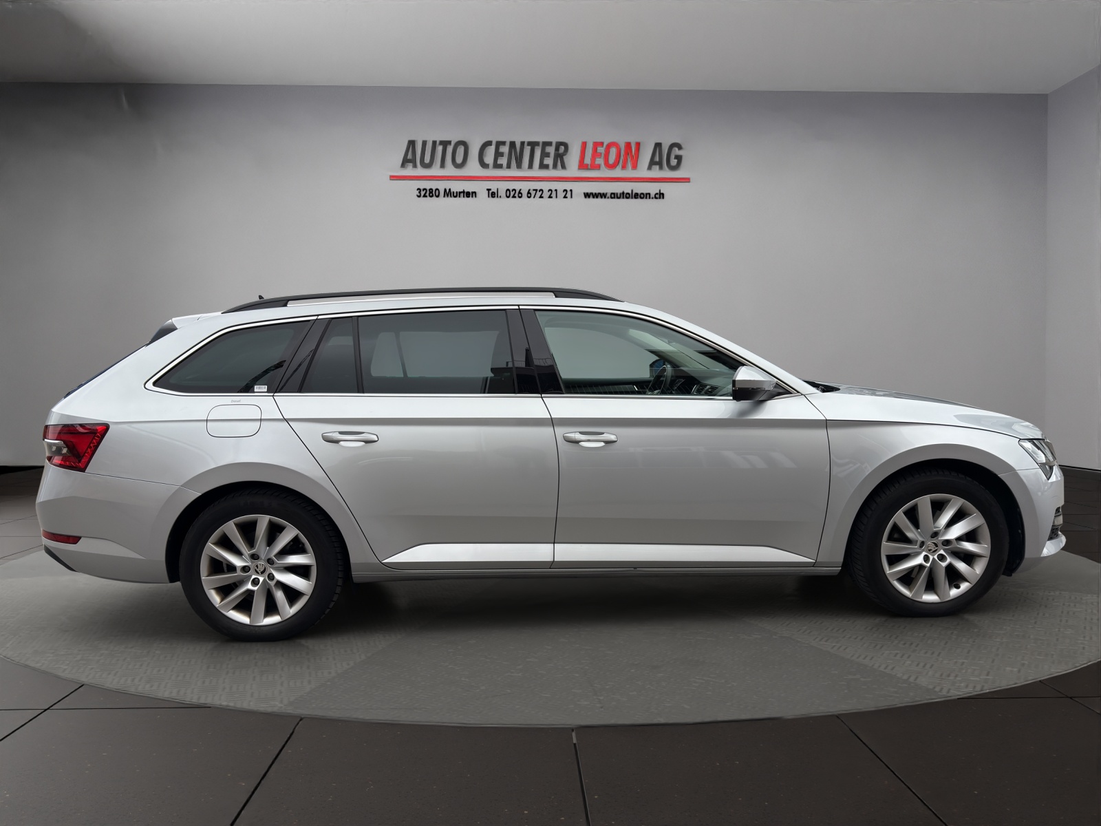 SKODA Superb Combi 2.0 TDi Ambition 4x4 DSG-image-6