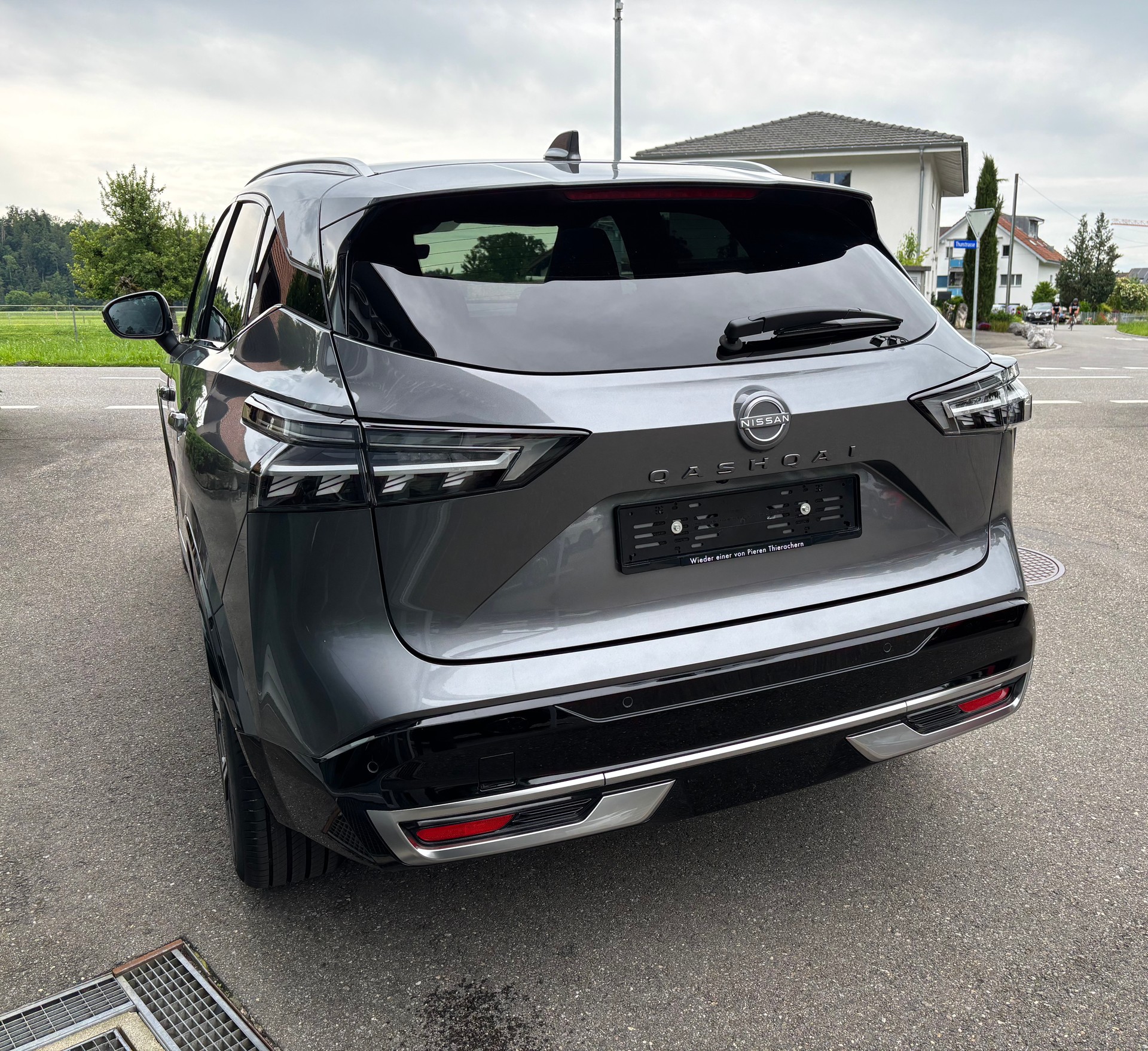 NISSAN Qashqai 1.3 MHEV Tekna+ 4x4-image-2