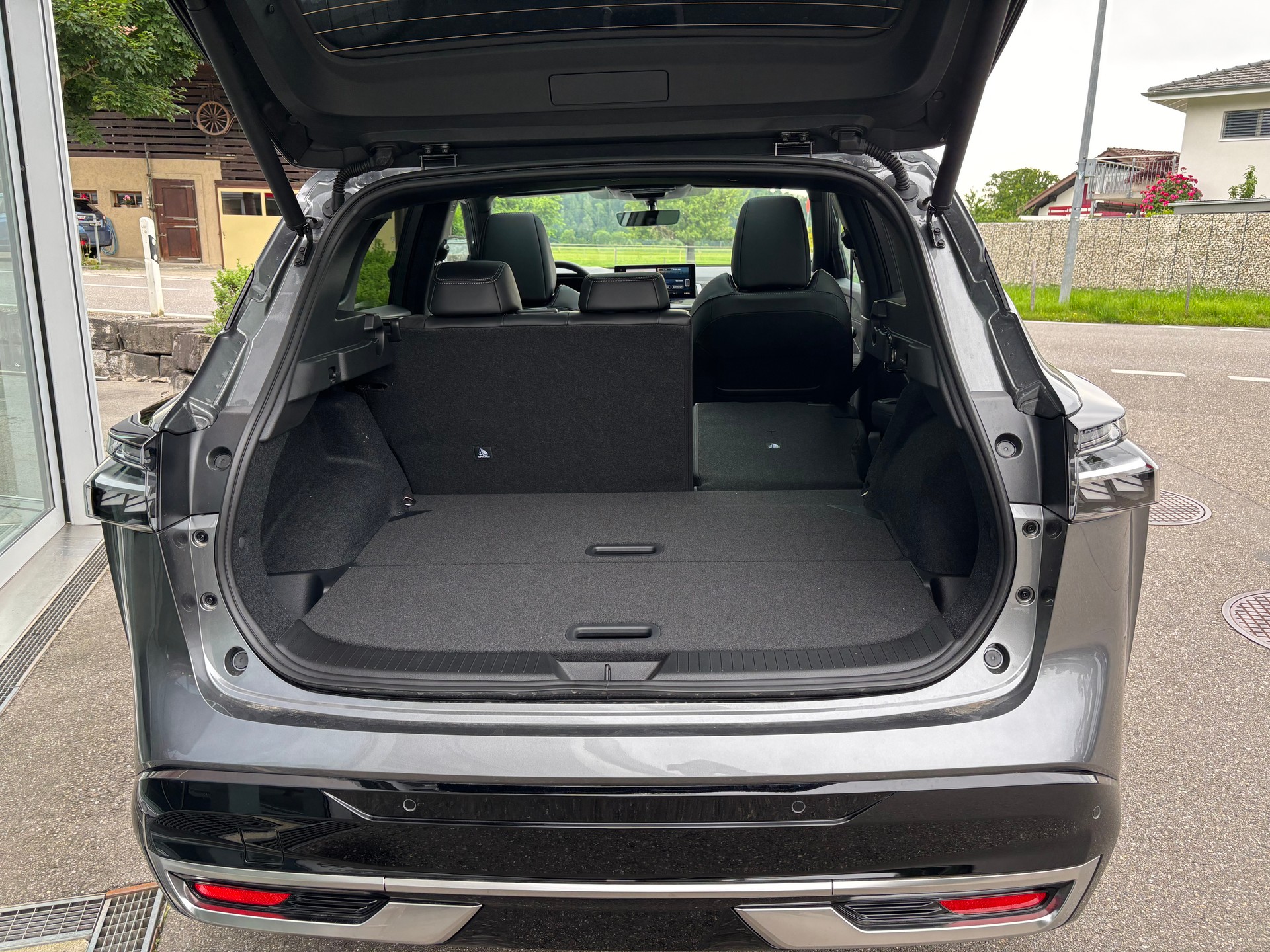 NISSAN Qashqai 1.3 MHEV Tekna+ 4x4-image-5