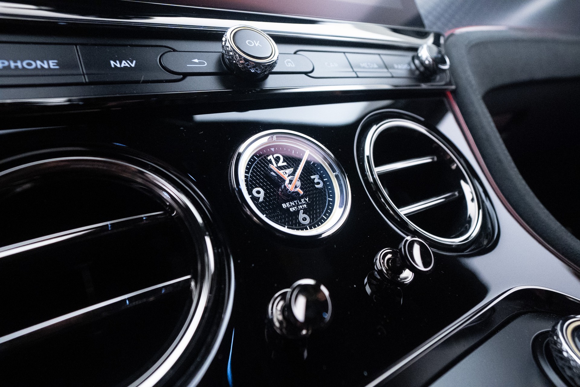 BENTLEY Continental GT 4.0 V8 PHEV Speed-image-18