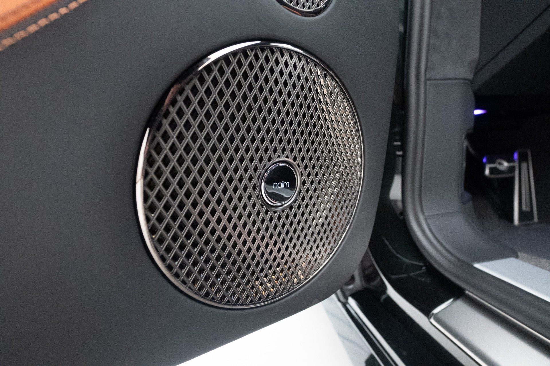BENTLEY Continental GT 4.0 V8 PHEV Speed-image-9