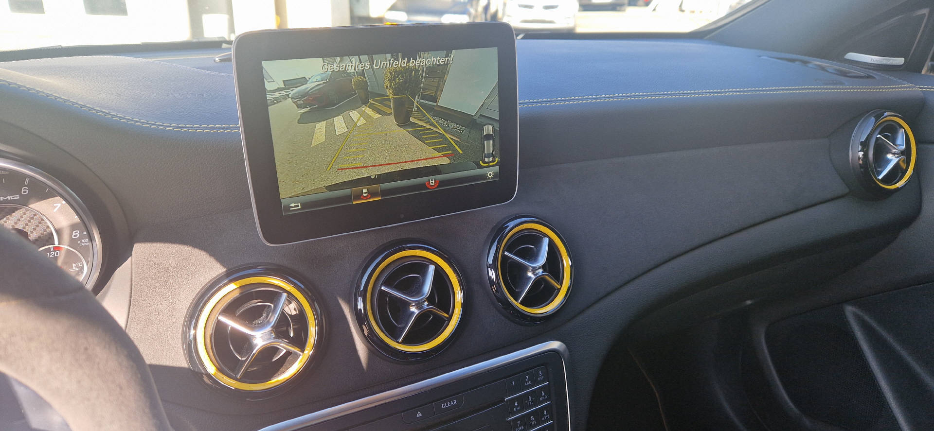 MERCEDES-BENZ CLA 45 AMG *Yellow Night Edition* 4m-image-5