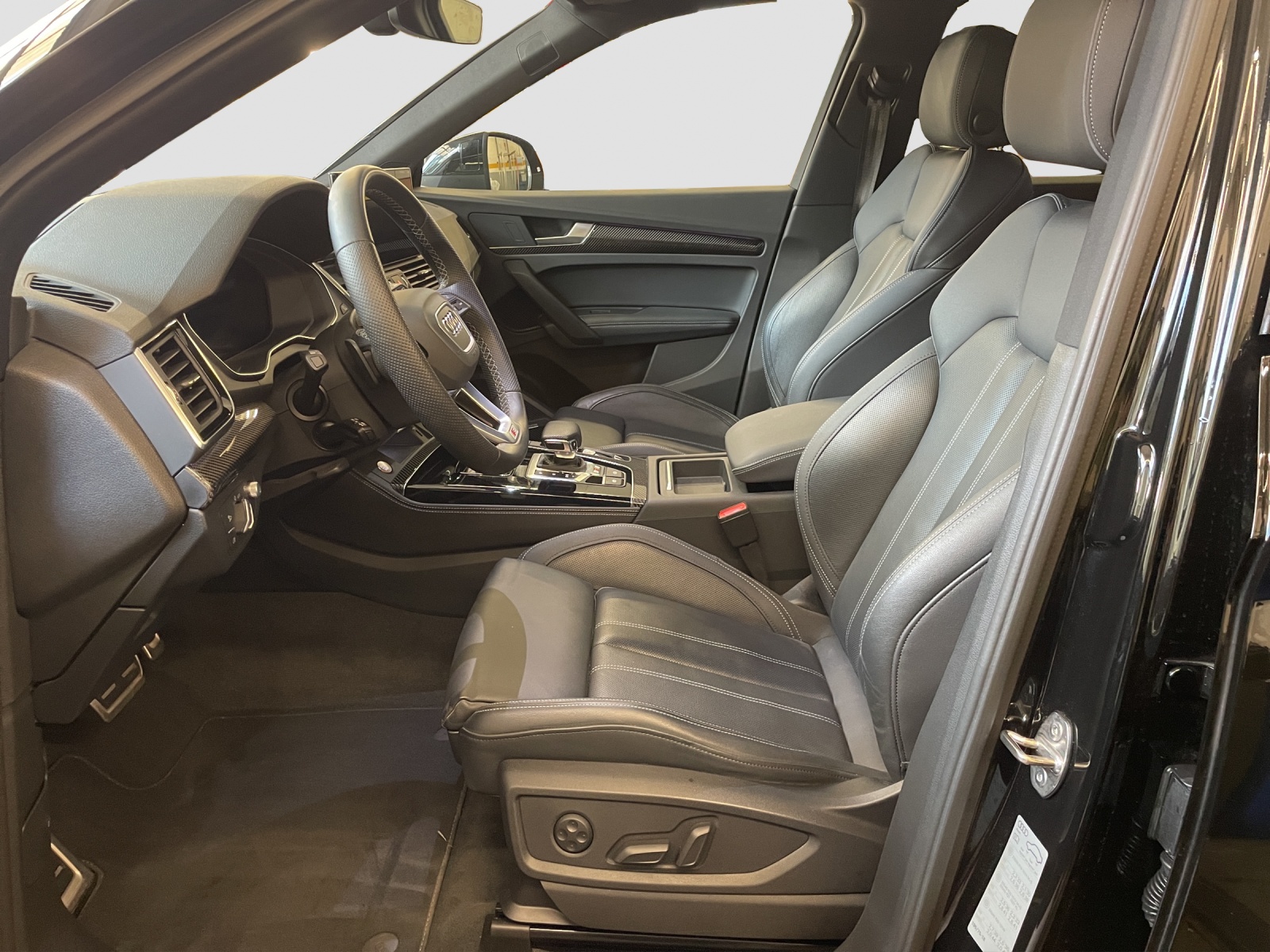 AUDI SQ5 TDI quattro tiptronic-image-8