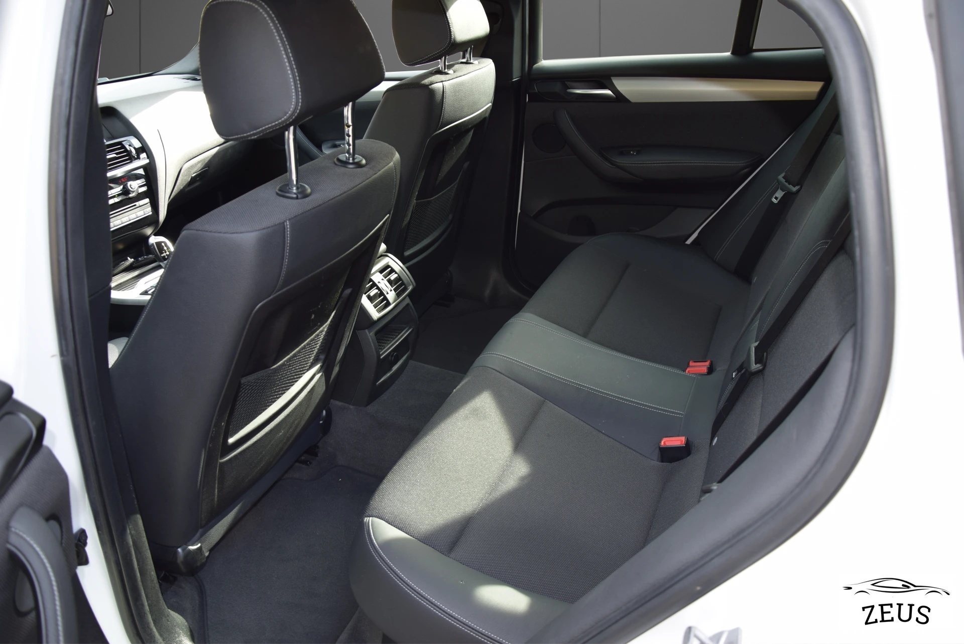 BMW X4 xDrive 20i M Sport Steptronic-image-8