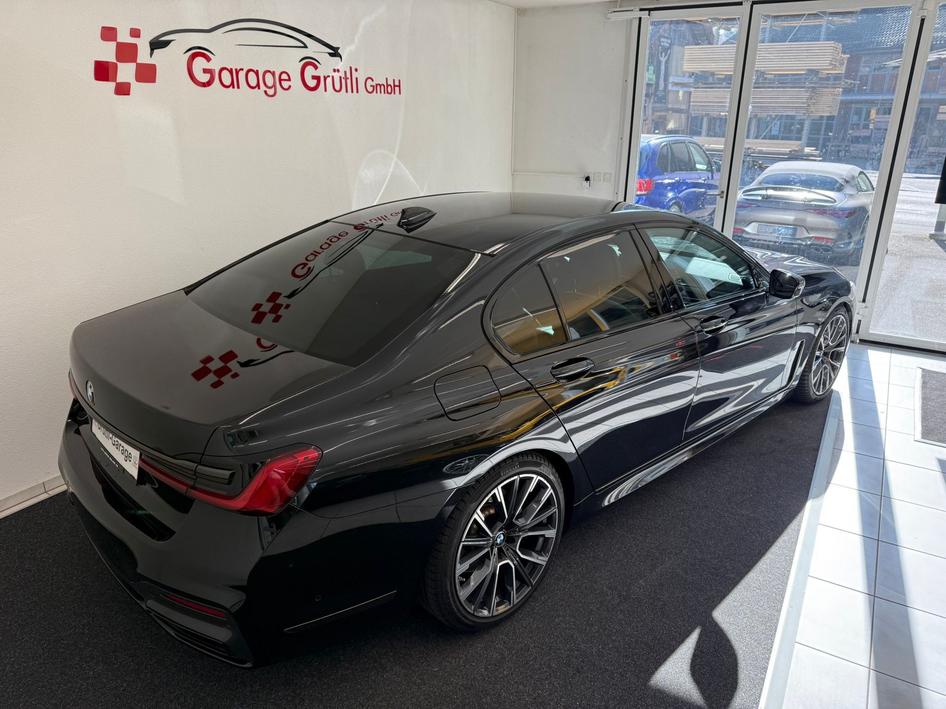 BMW 730d xDrive Steptronic-showroom-element-3