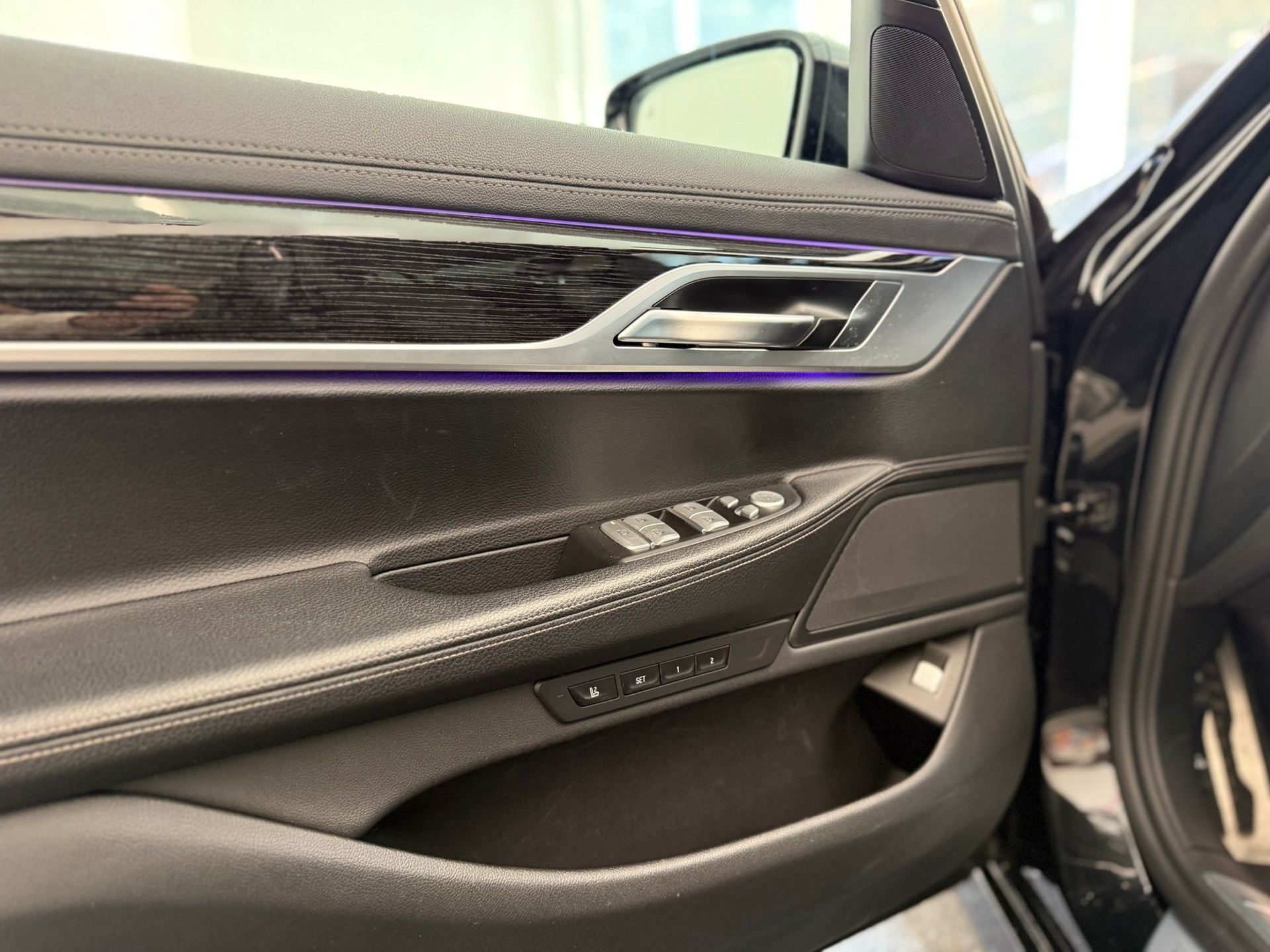 BMW 730d xDrive Steptronic-image-8