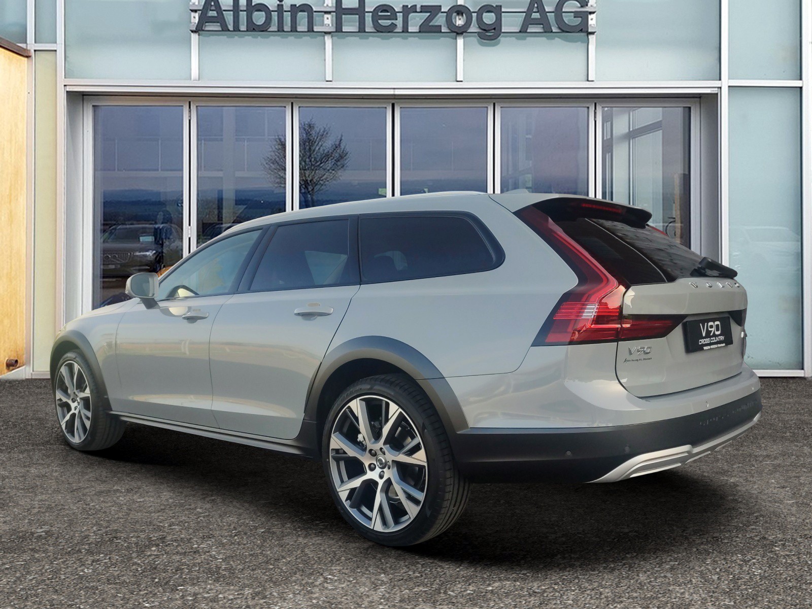 VOLVO V90 Cross Country 2.0 B4 Ultimate AWD-image-2
