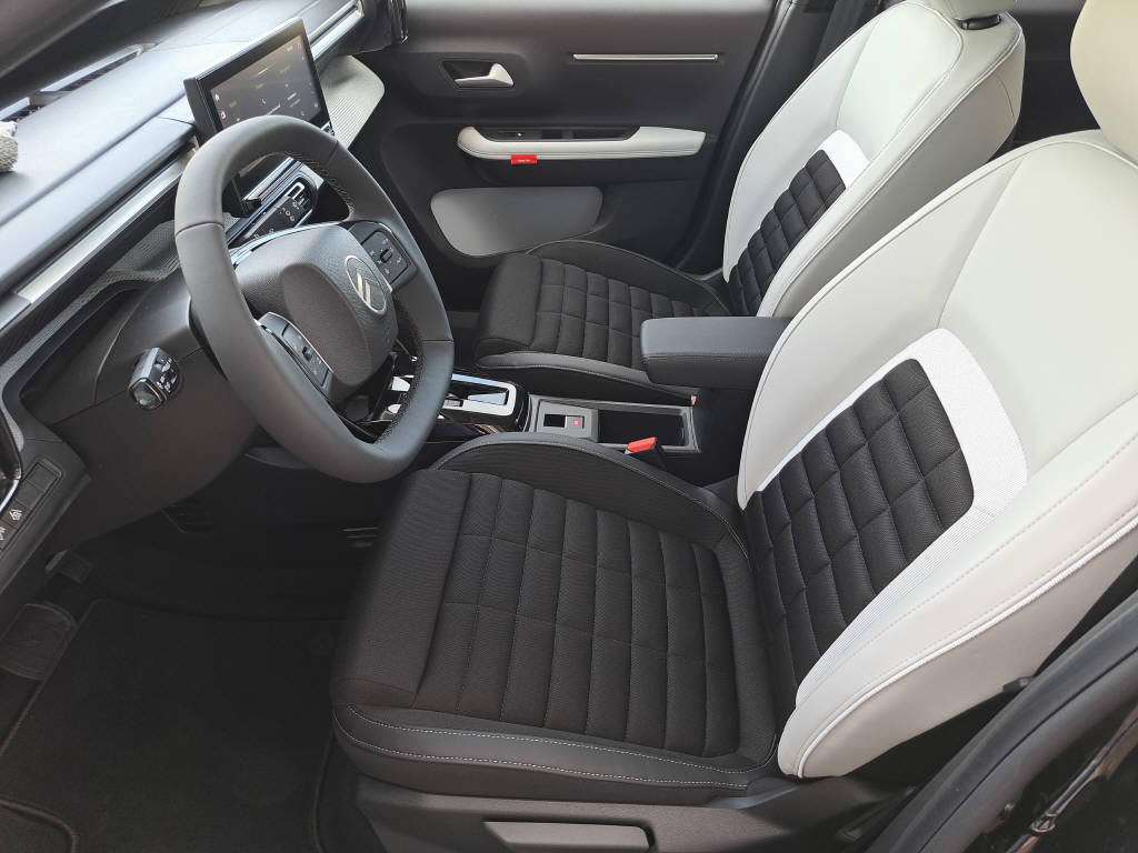 CITROEN C3 Aircross 1.2 Hybrid Max 145cv - 7 places-image-7