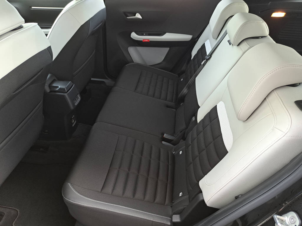 CITROEN C3 Aircross 1.2 Hybrid Max 145cv - 7 places-image-9
