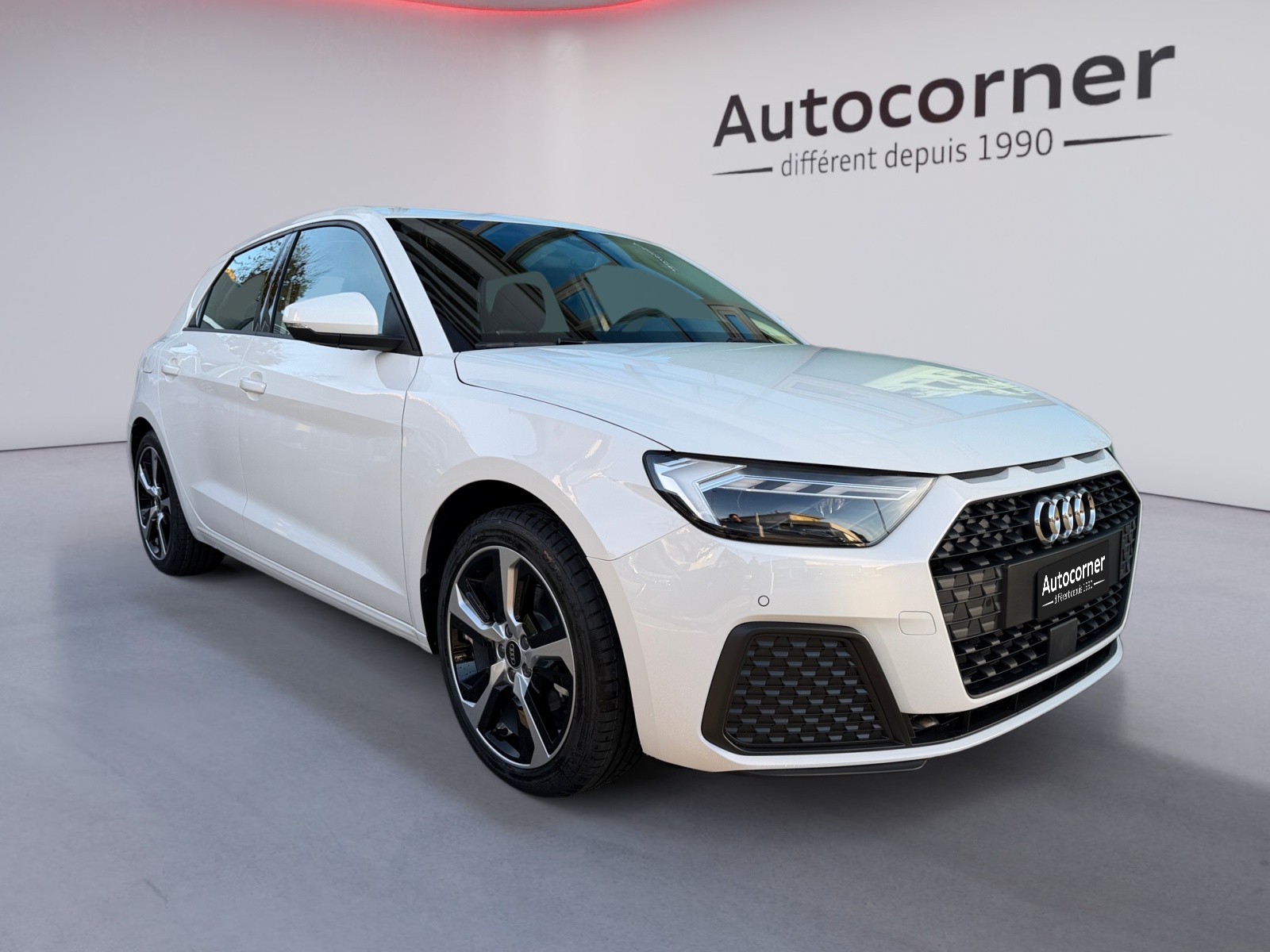 AUDI A1 Sportback 30 TFSI Attraction S-tronic-image-0