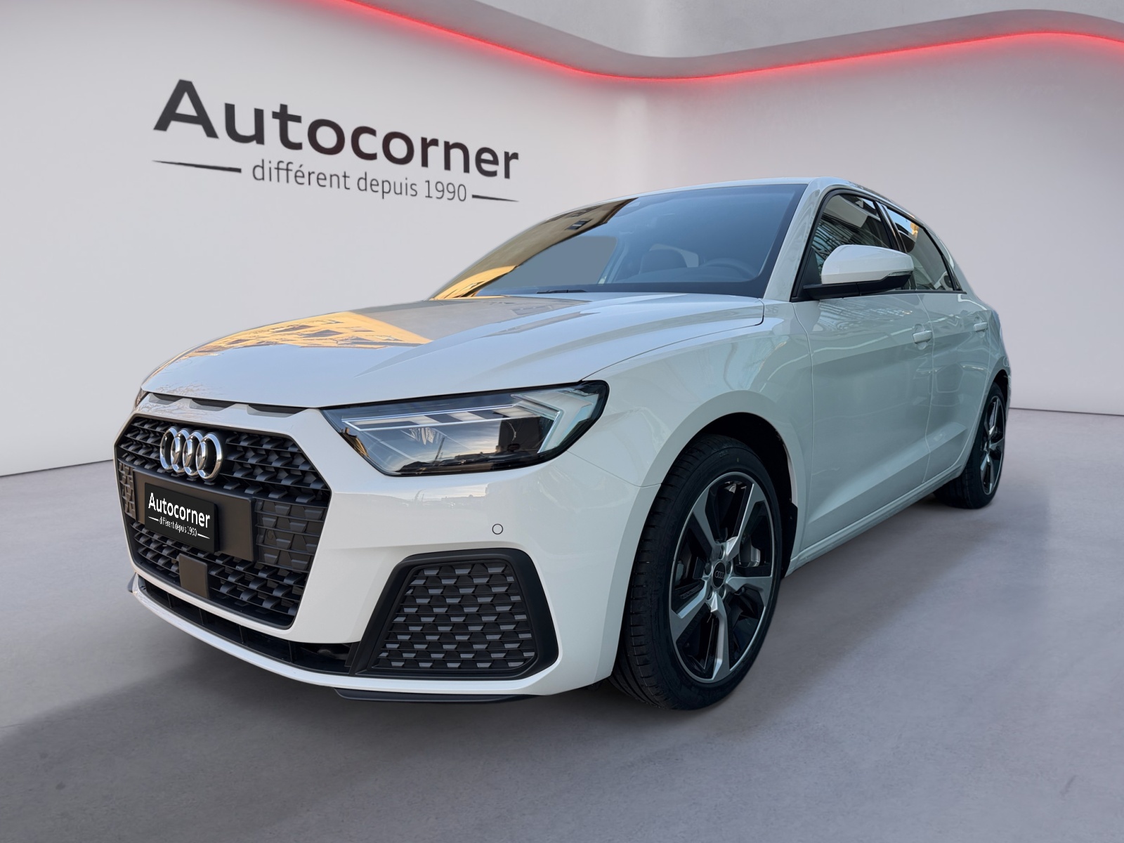AUDI A1 Sportback 30 TFSI Attraction S-tronic-image-1