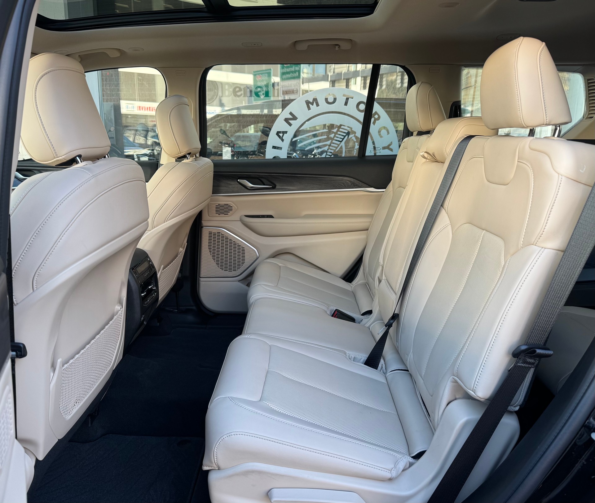 JEEP Grand Cherokee 3.6l V6 Limited 4x4 7-Plätzer-image-9