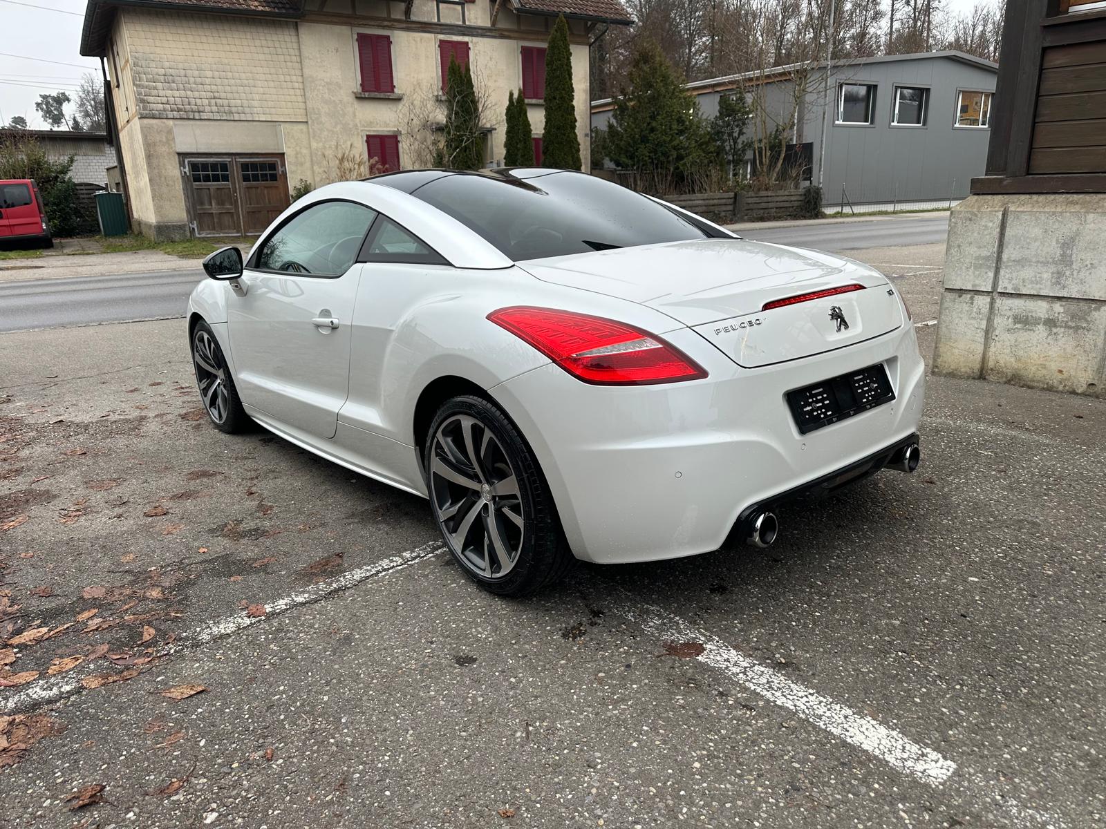 PEUGEOT RCZ 1.6 Turbo GT Line-image-3