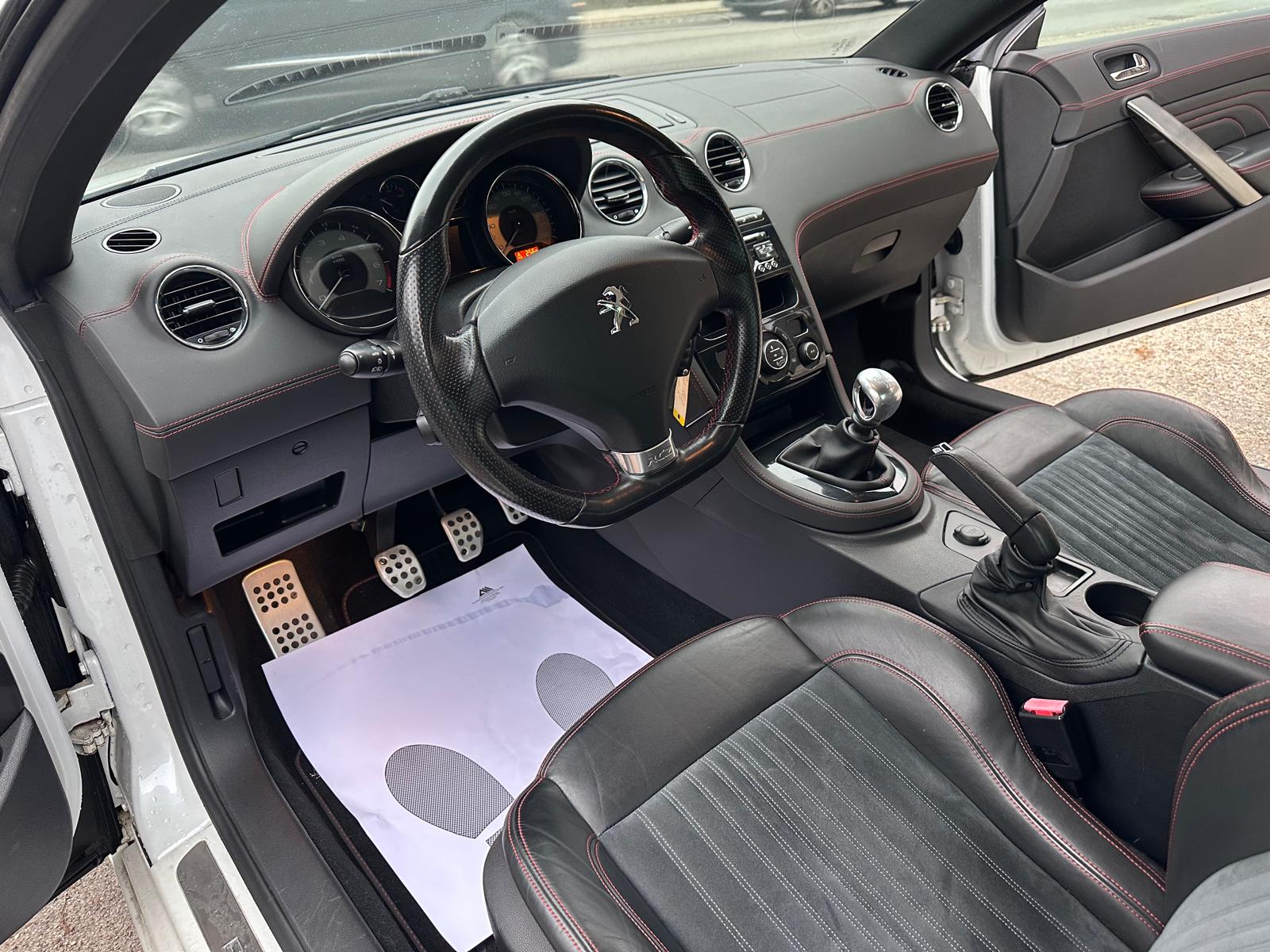 PEUGEOT RCZ 1.6 Turbo GT Line-image-7