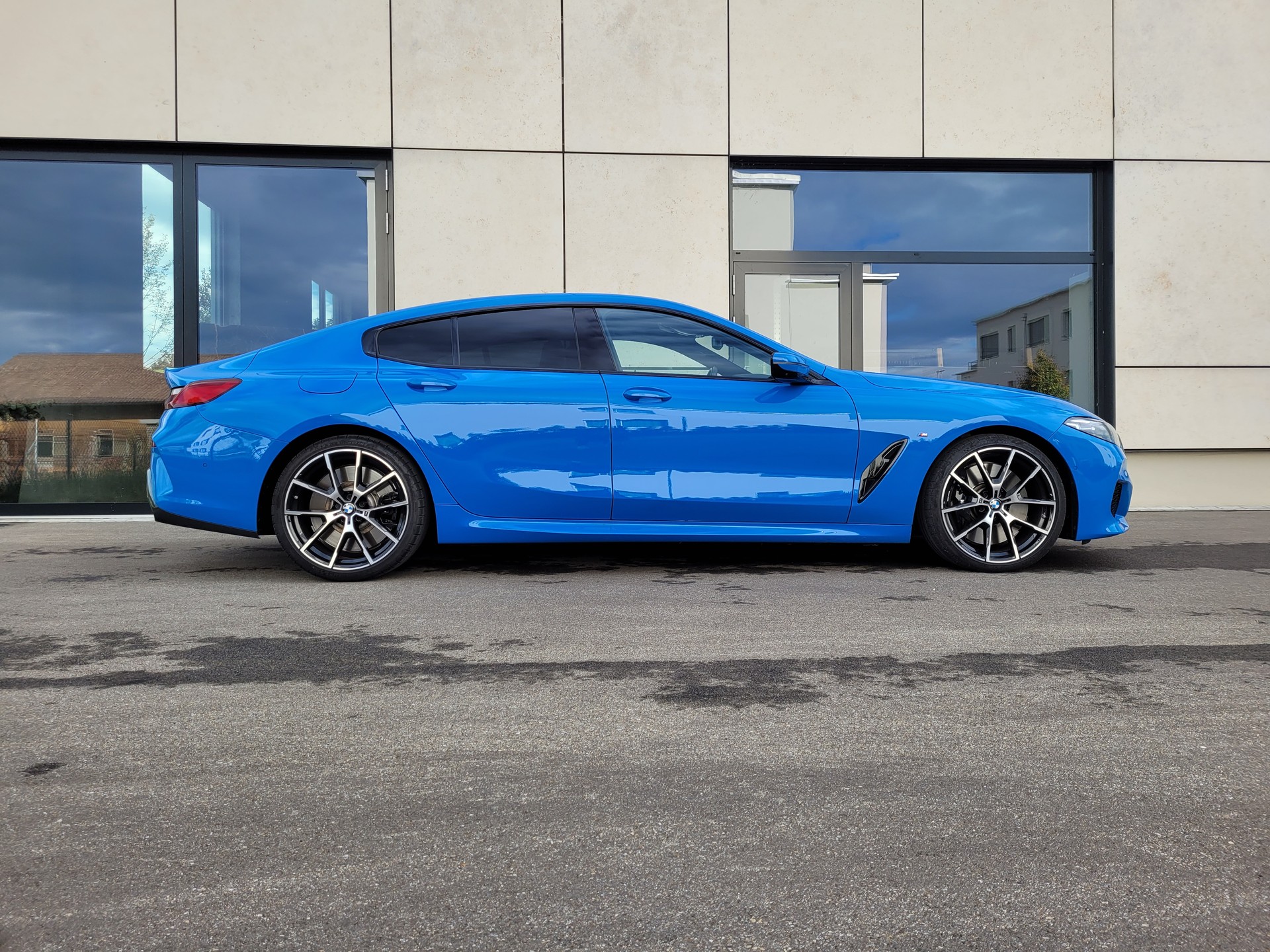 BMW 840d xDrive 48V M Sport Steptronic-image-4