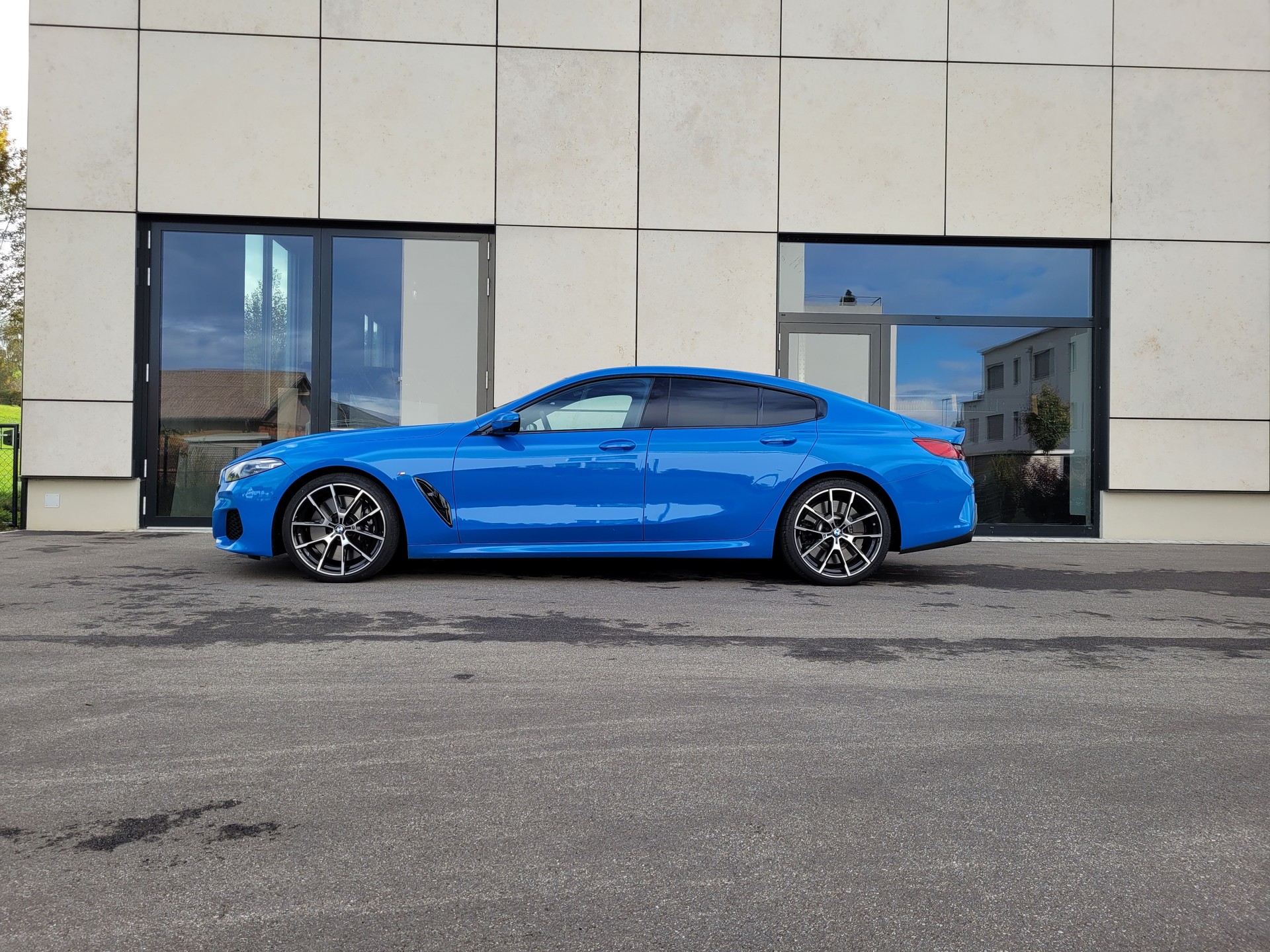 BMW 840d xDrive 48V M Sport Steptronic-image-2