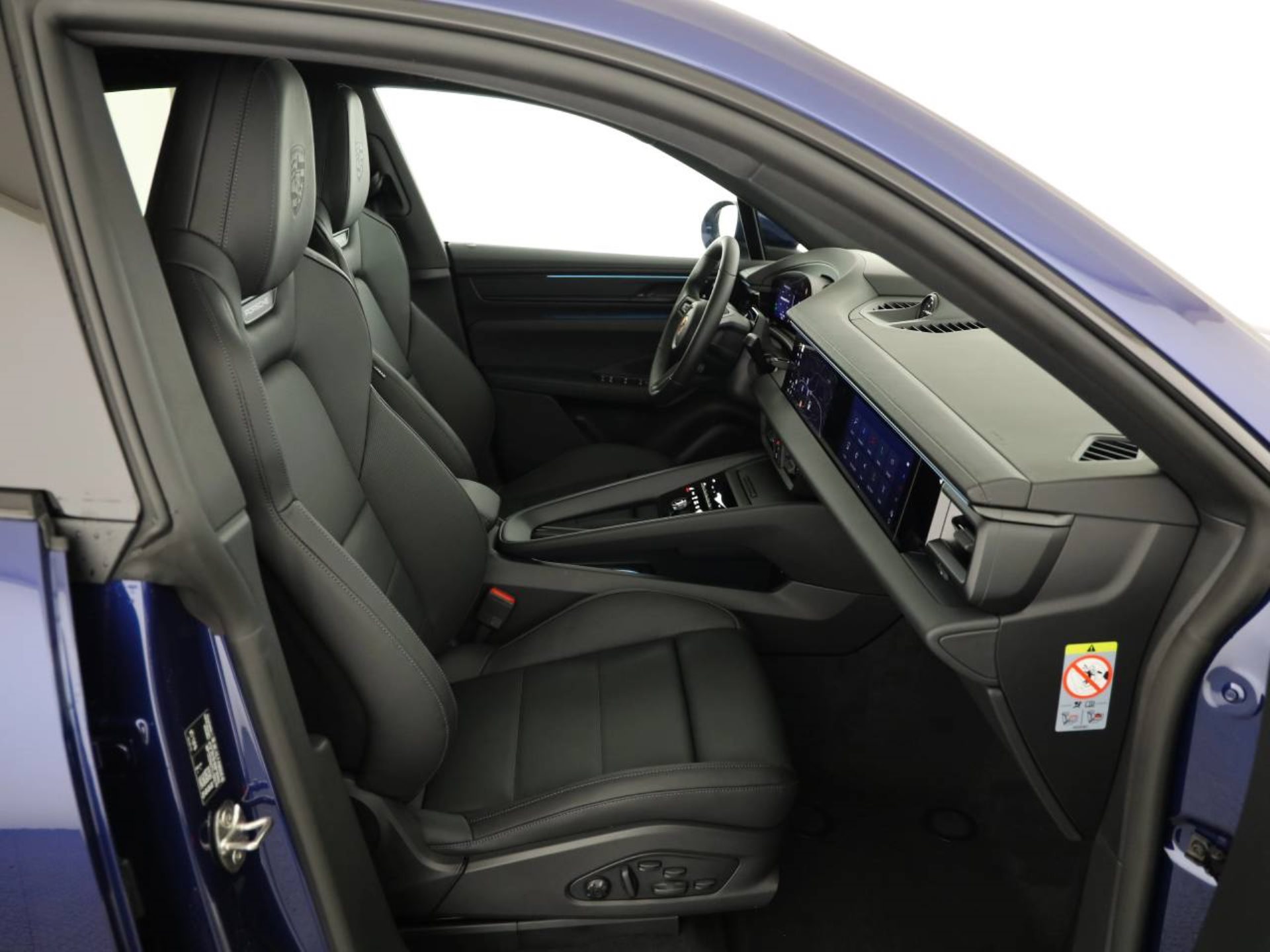 PORSCHE Macan 4S-image-15