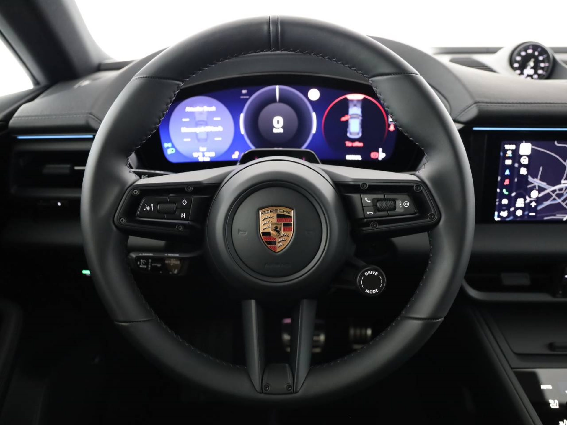 PORSCHE Macan 4S-image-3