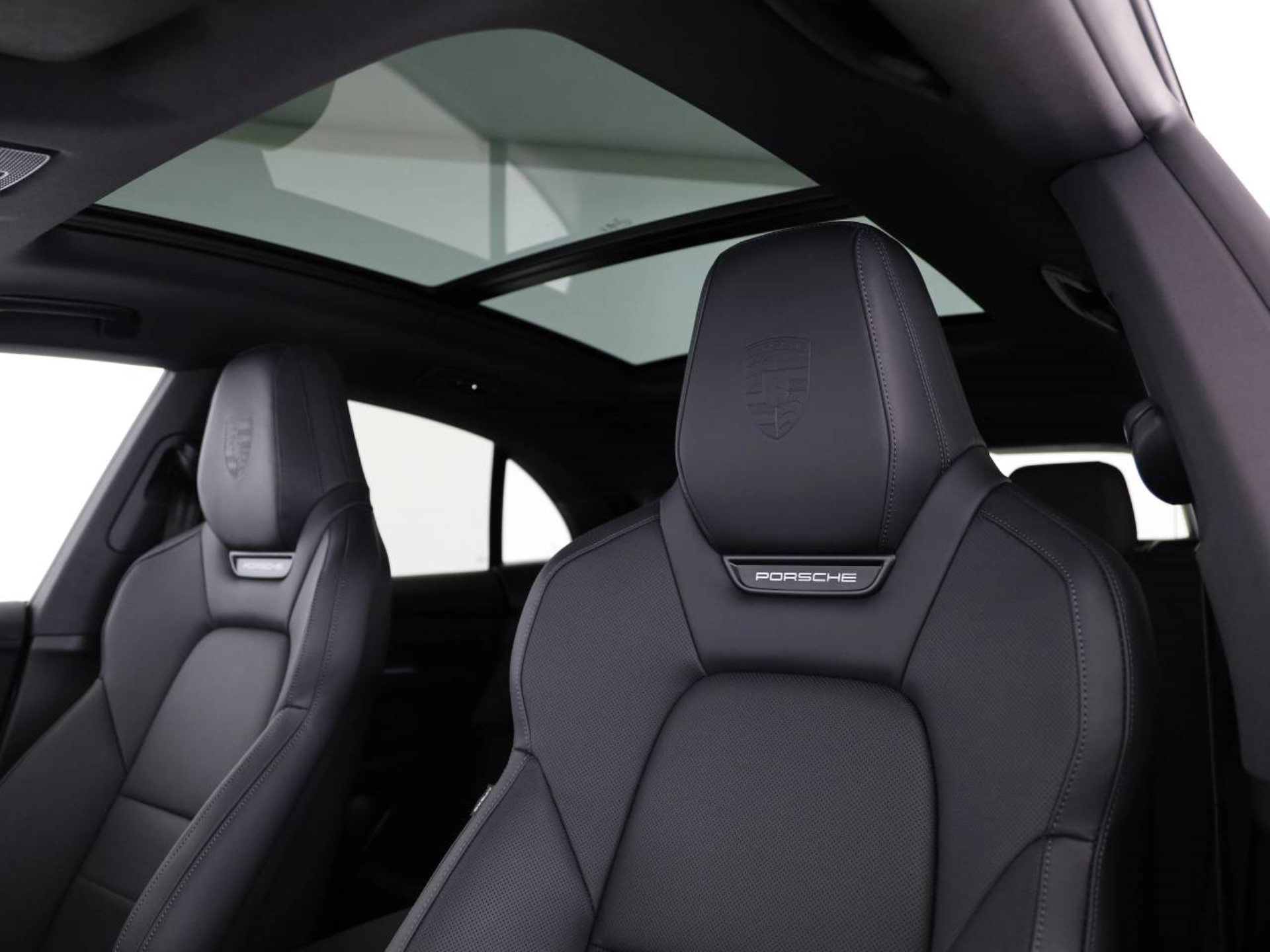 PORSCHE Macan 4S-image-16