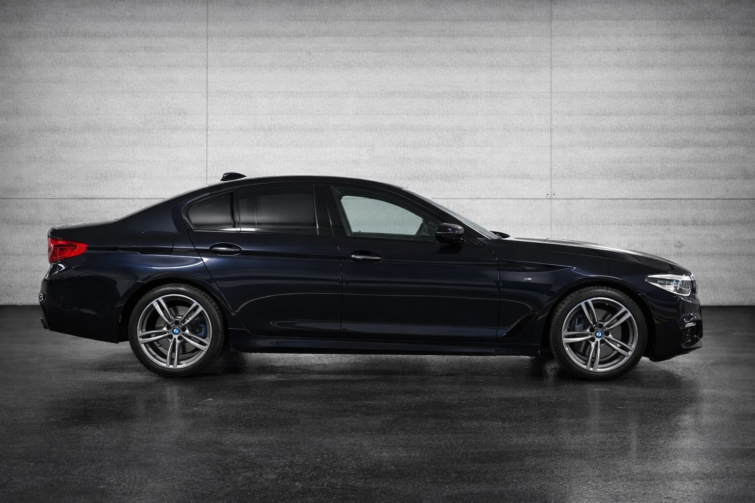BMW 530d xDrive Steptronic-image-1