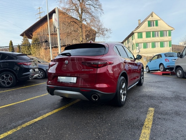 ALFA ROMEO Stelvio 2.2 JTDM Super Q4 Automatic-image-3