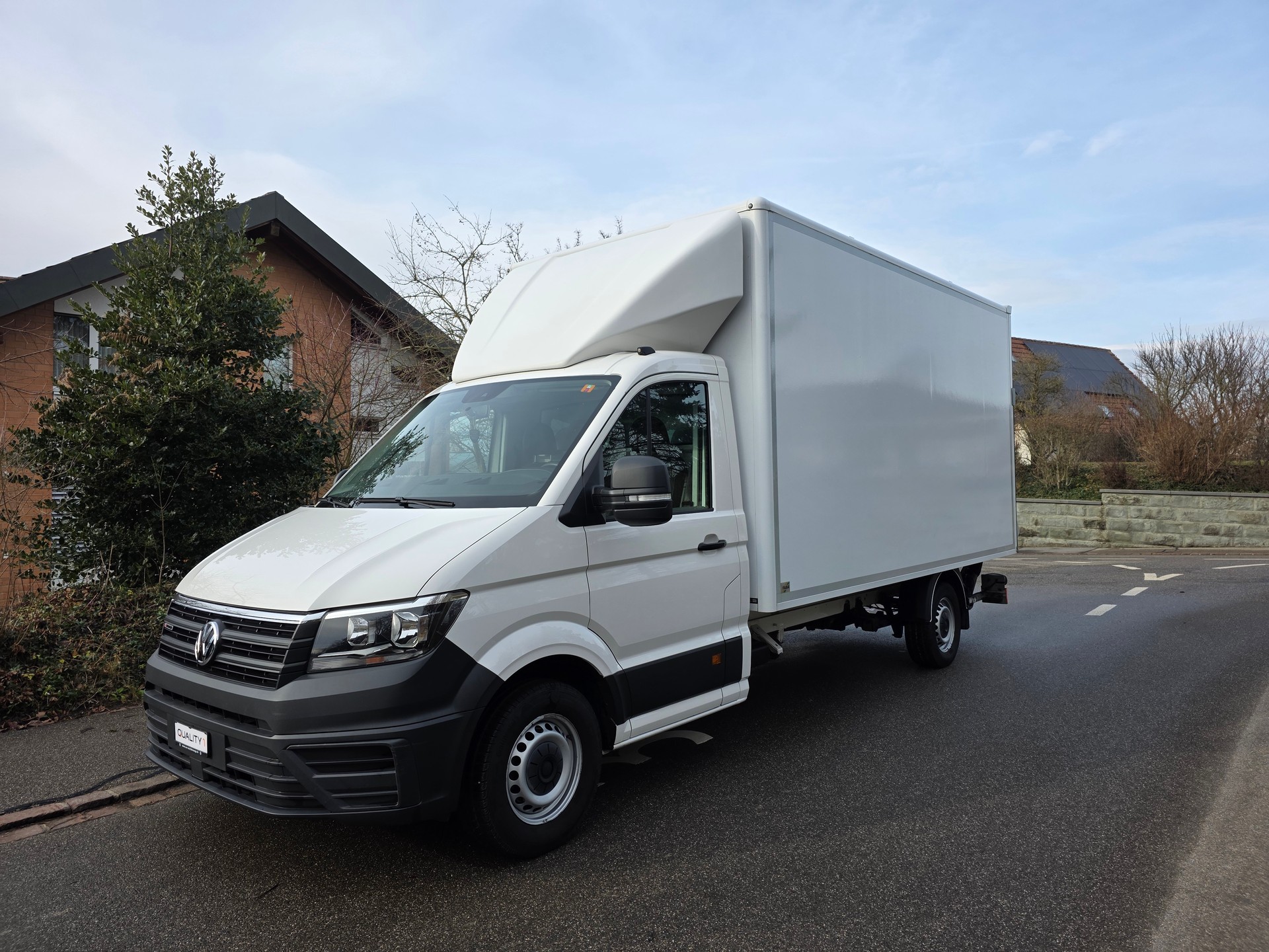 VW Crafter 35 2.0 TDI L4 4Motion-image-2