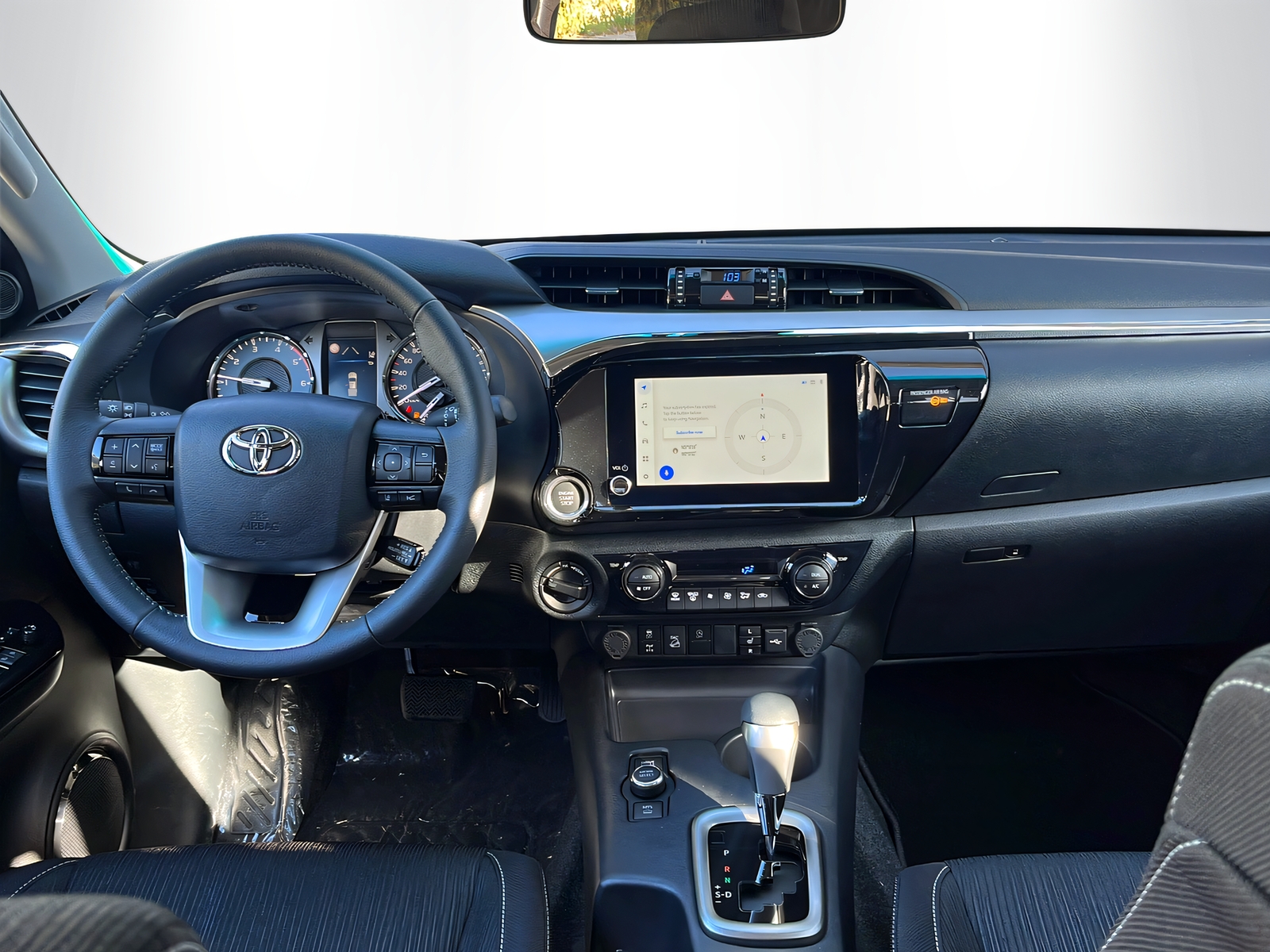 TOYOTA Hilux Double Cab.-Pick-up 2.8 D-4D MHEV 204 Style-image-7