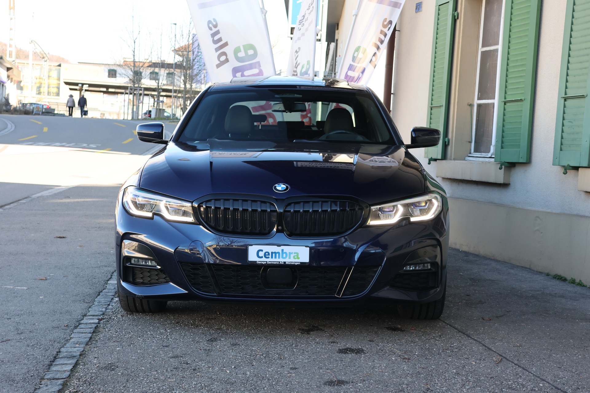 BMW 330e Steptronic M Sport (CH)-image-1