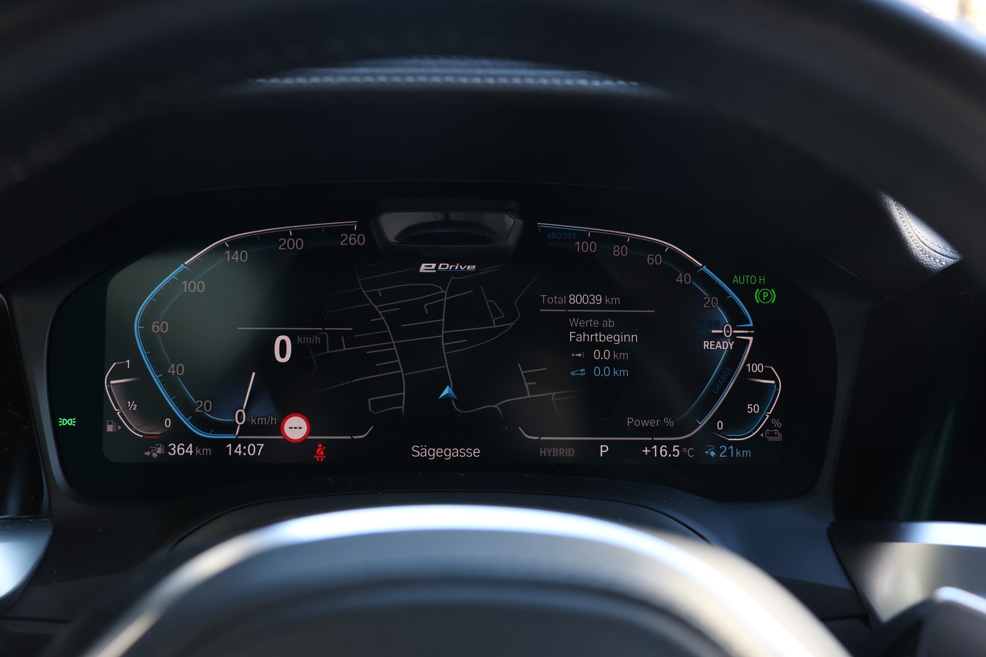 BMW 330e Steptronic M Sport (CH)-image-29
