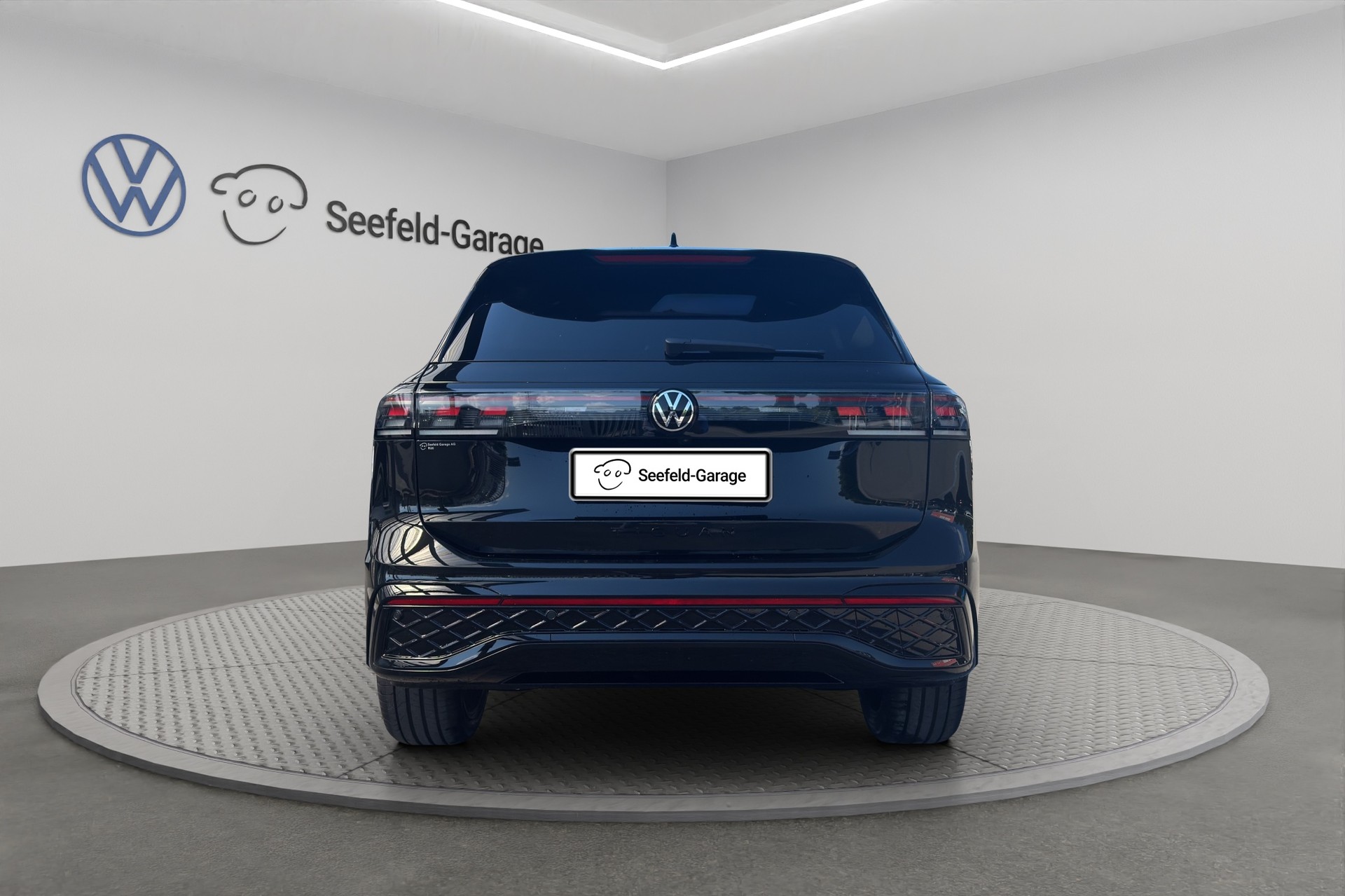 VW Tiguan 2.0 TSI DSG R-Line 4Motion-image-4