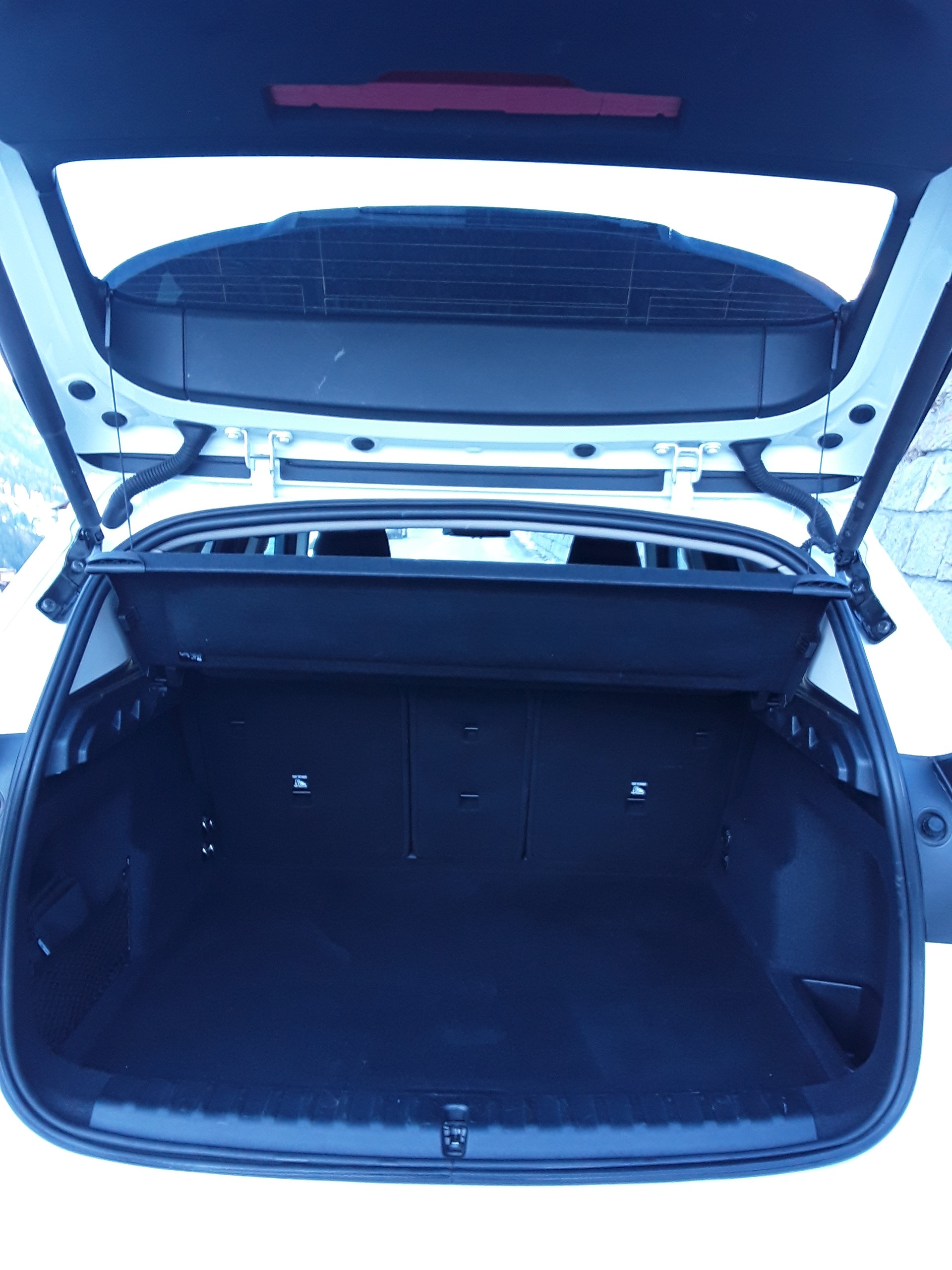 BMW X1 xDrive 20d 48V-image-4
