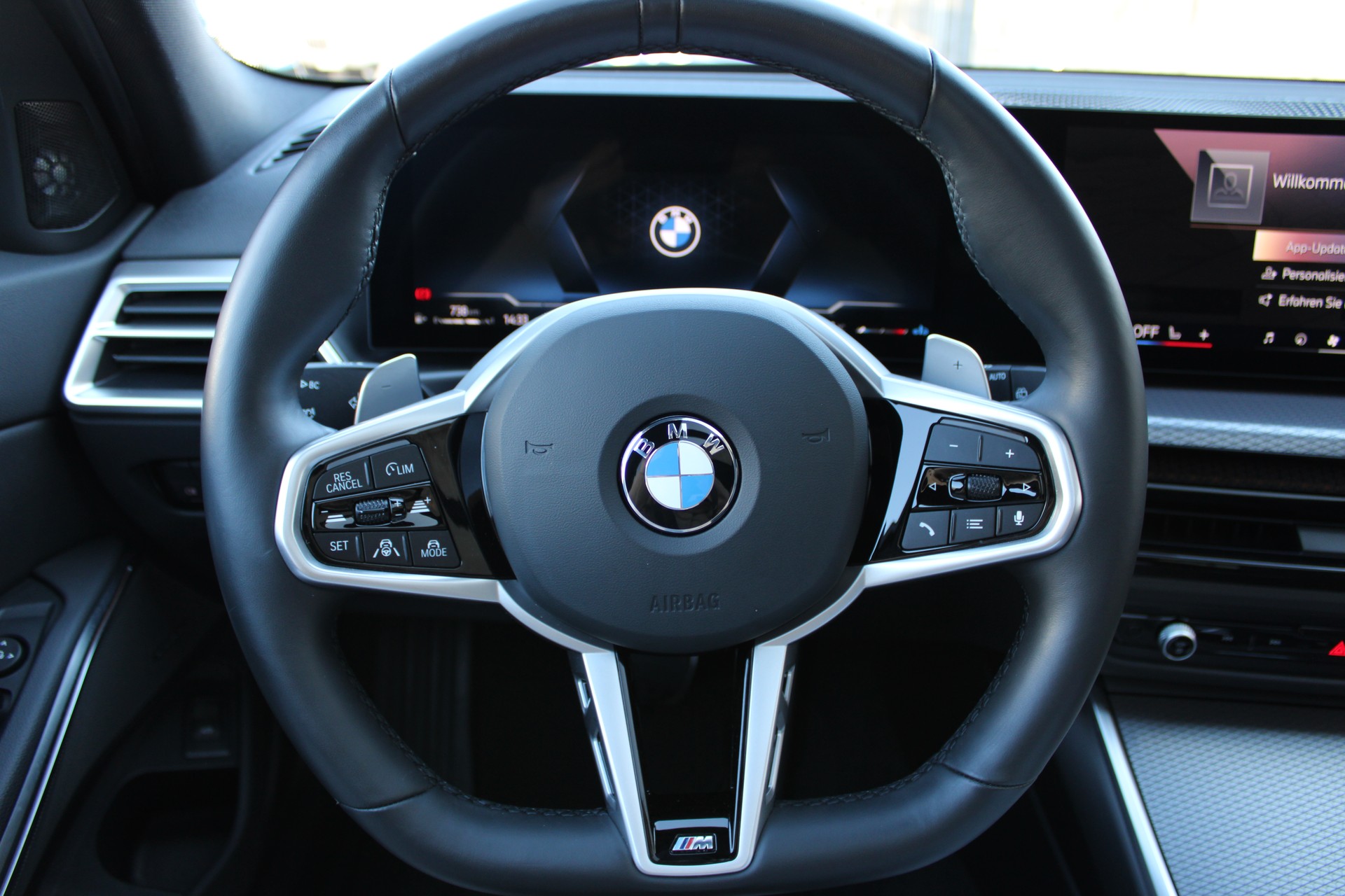 BMW 320d xDrive Touring M Sport-image-8