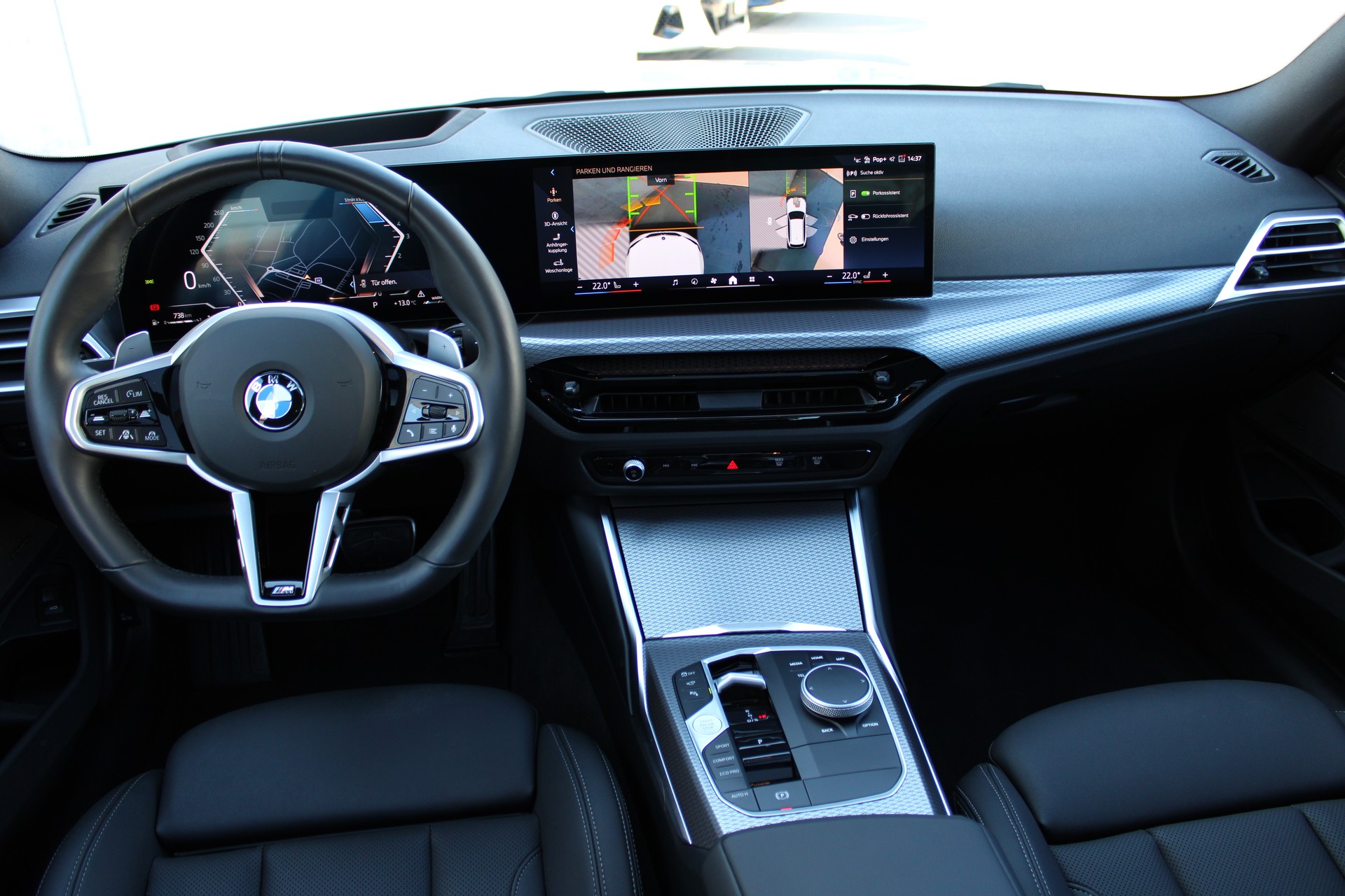 BMW 320d xDrive Touring M Sport-image-9